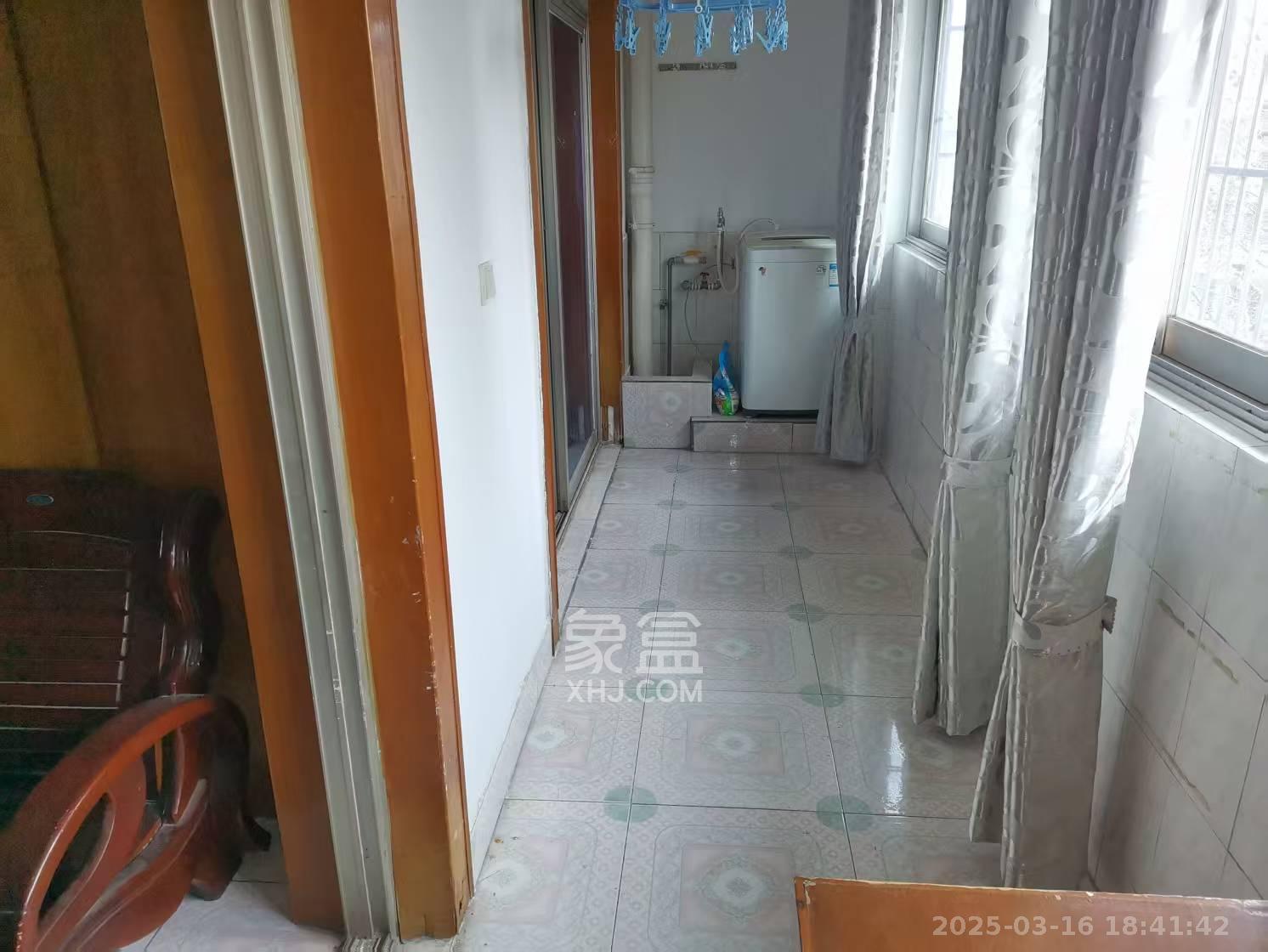 湖开小区(湖南开关厂宿舍)/南大桥社区 2室1厅1卫 1000.0元/月 湖开小区(湖南开关厂宿舍)/南大桥社区 2室1厅1卫 1000.0元/月室内图