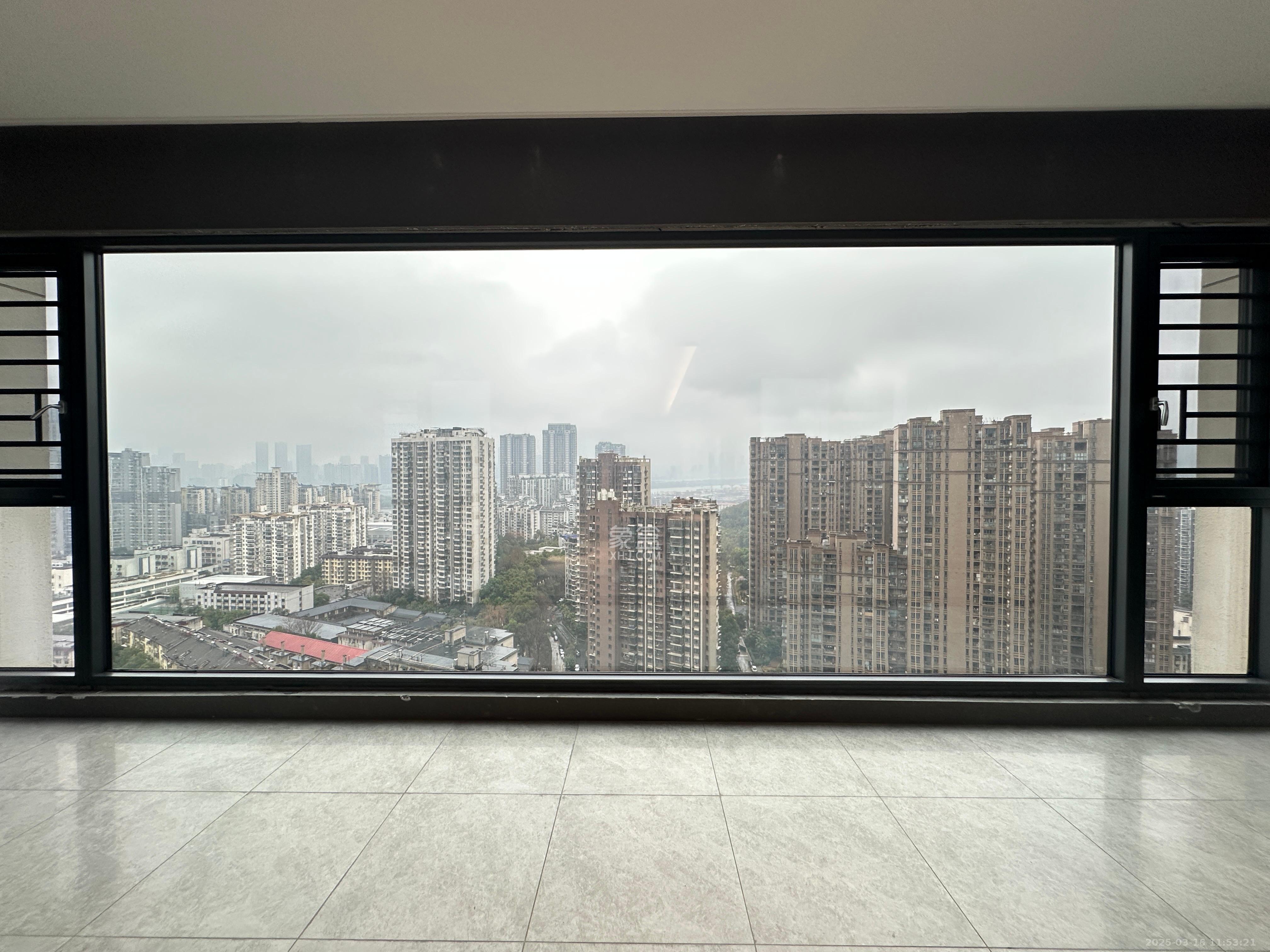 长沙悦府（华润万象城）  4室2厅3卫   17000.00元/月室内图