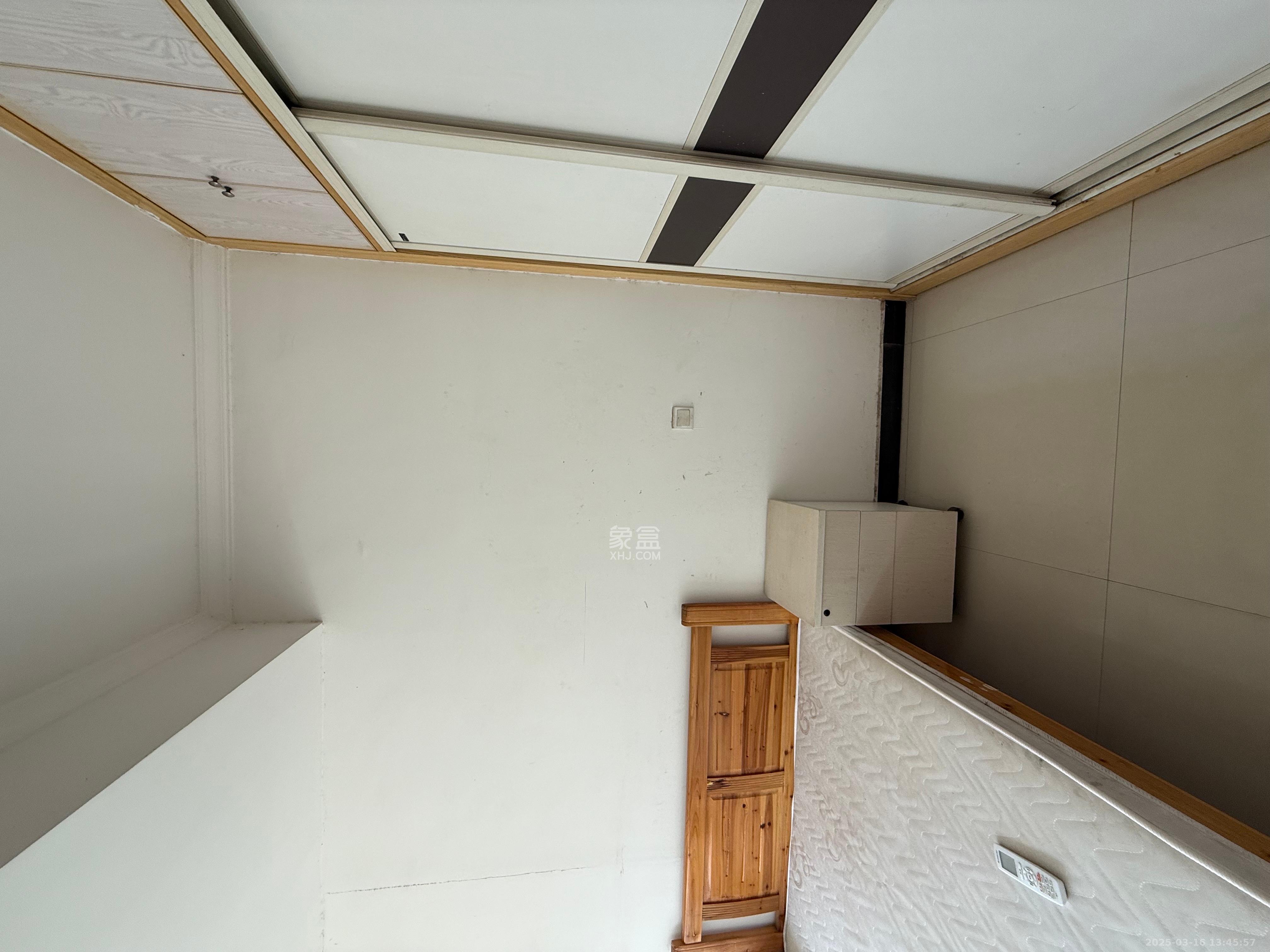 领东汇 4室2厅2卫 3200.0元/月 领东汇 4室2厅2卫 3200.0元/月室内图