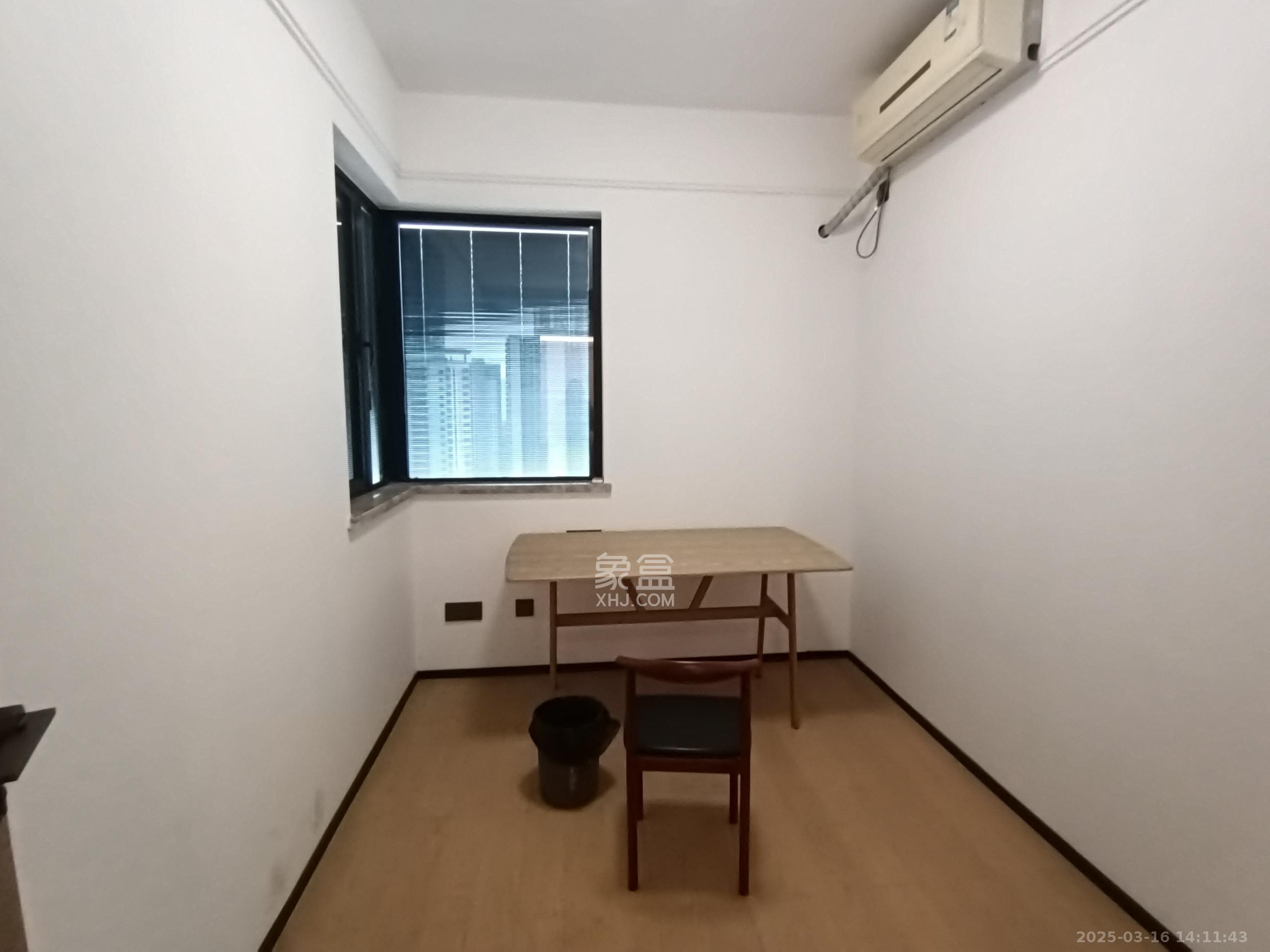 万科魅力之城天阔里  3室2厅2卫   2300.00元/月室内图