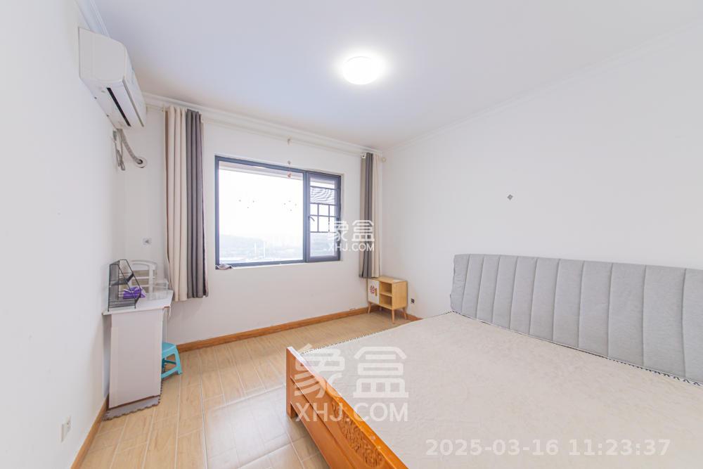 鑫远玲珑 3室2厅1卫 2300.0元/月 鑫远玲珑 3室2厅1卫 2300.0元/月室内图