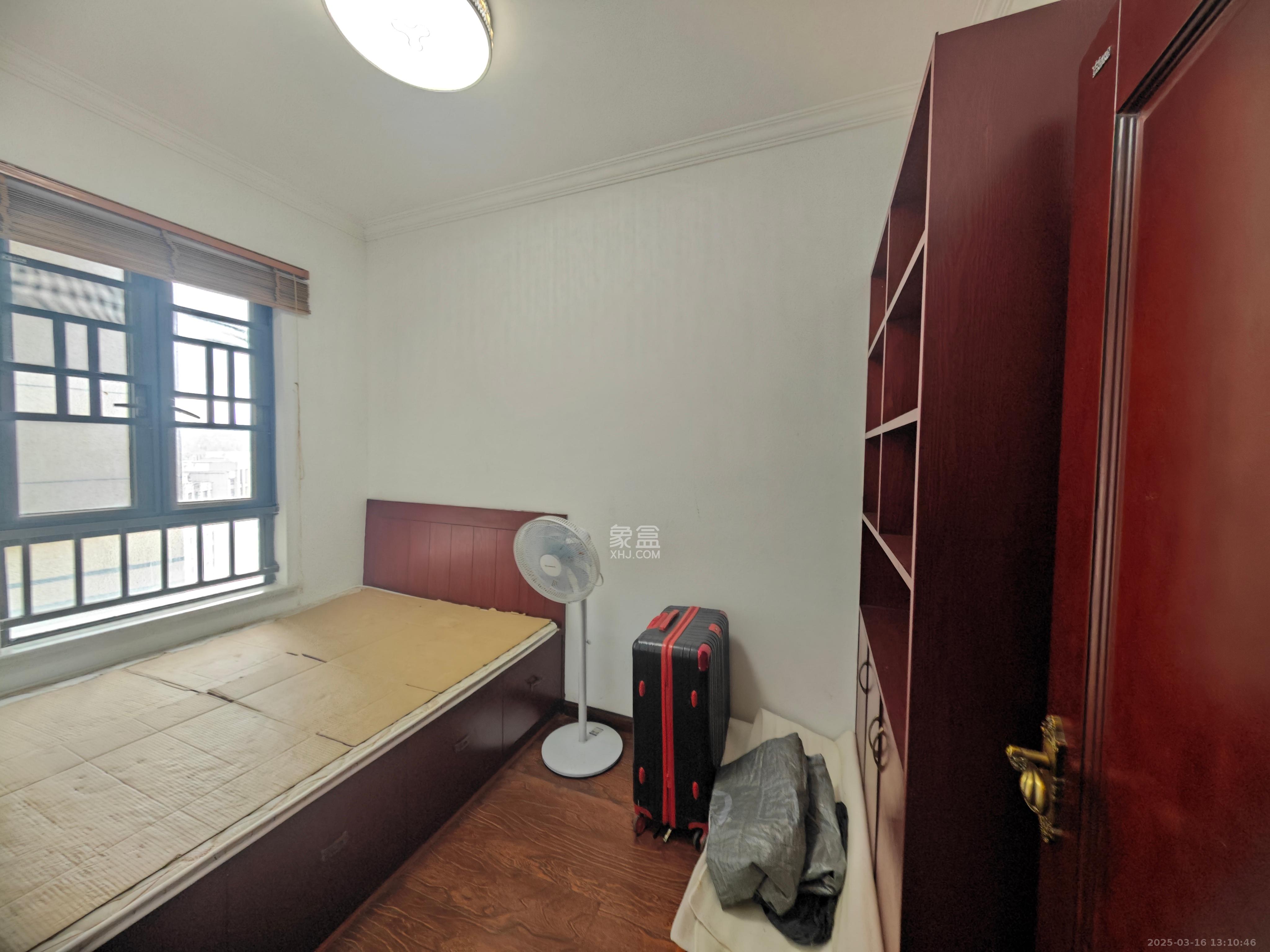 金茂梅溪湖  3室2厅2卫    2900.0元/月室内图