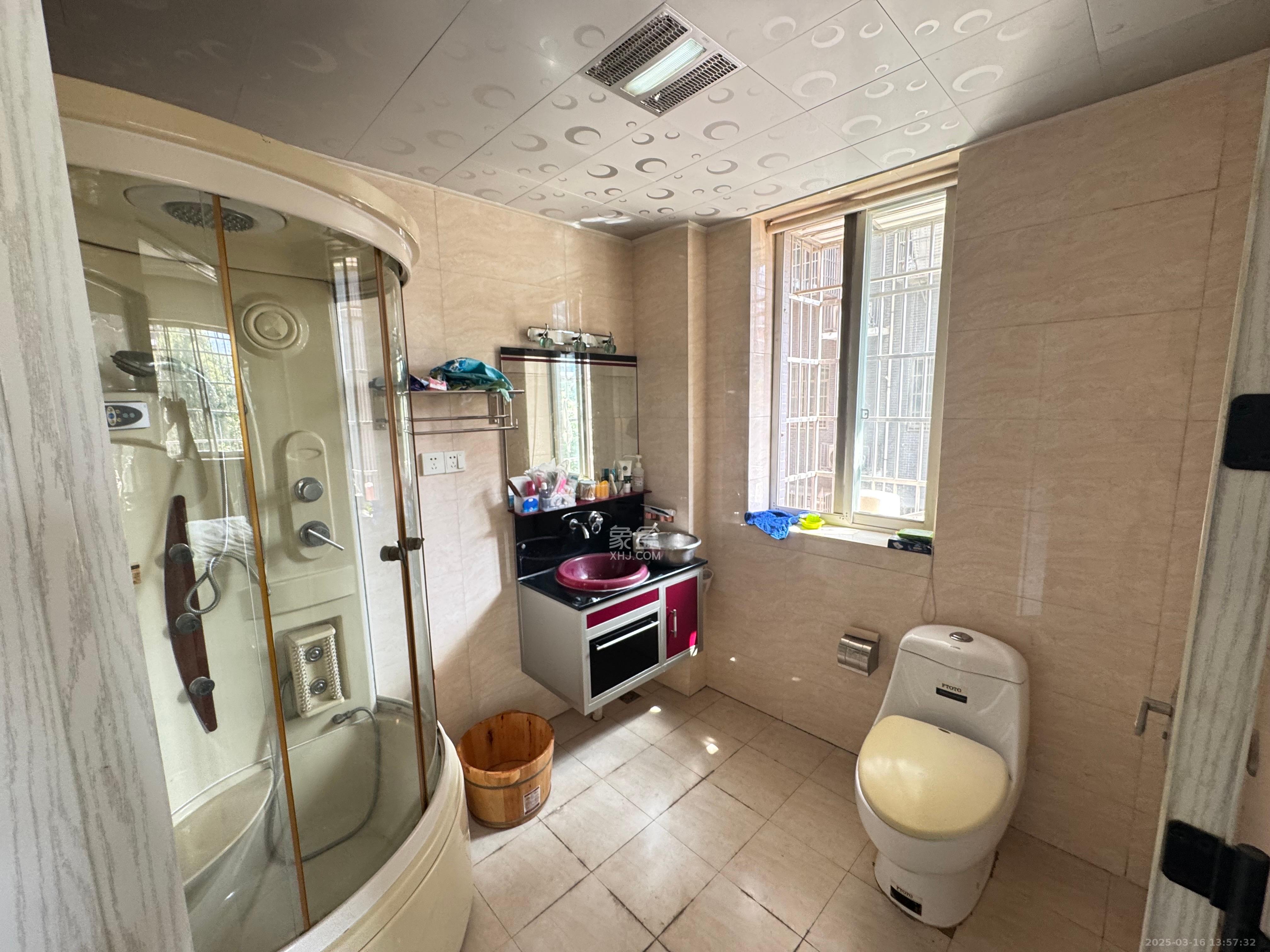 白沙湾嘉园 3室2厅2卫 2800.0元/月 白沙湾嘉园 3室2厅2卫 2800.0元/月室内图