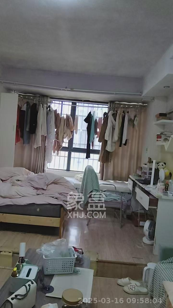 枫华府第  1室1厅1卫   1200.00元/月室内图