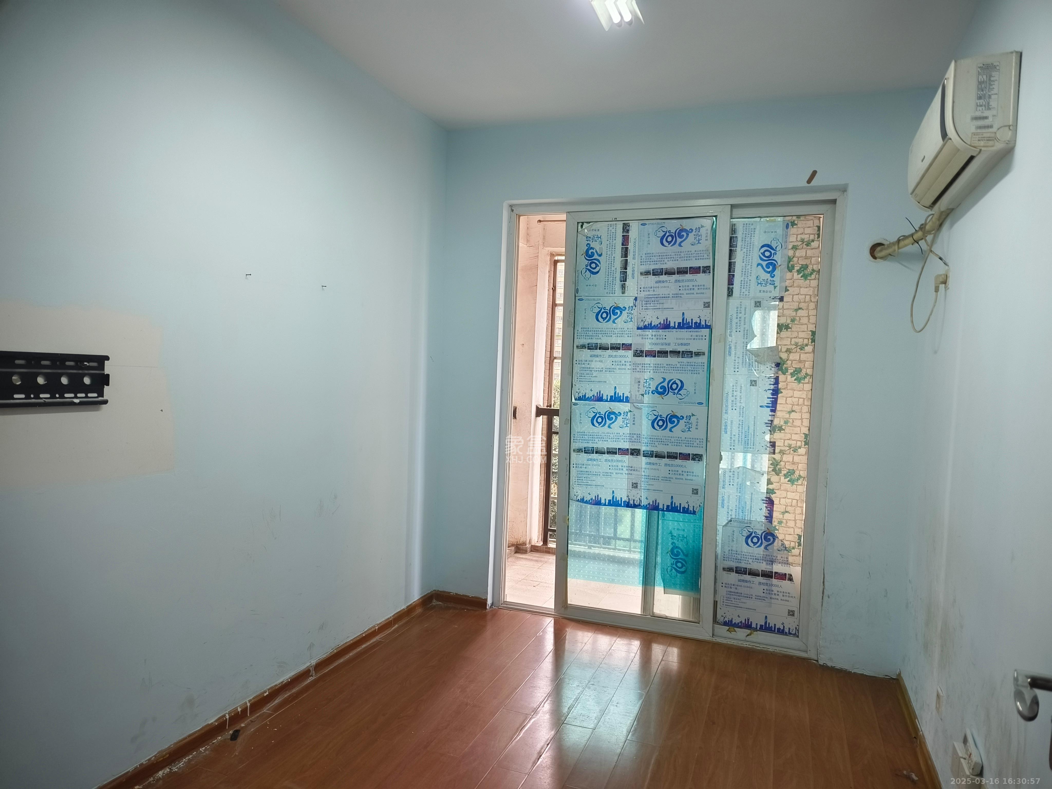 爵士湘 4室2厅2卫 1600.0元/月 爵士湘 4室2厅2卫 1600.0元/月室内图