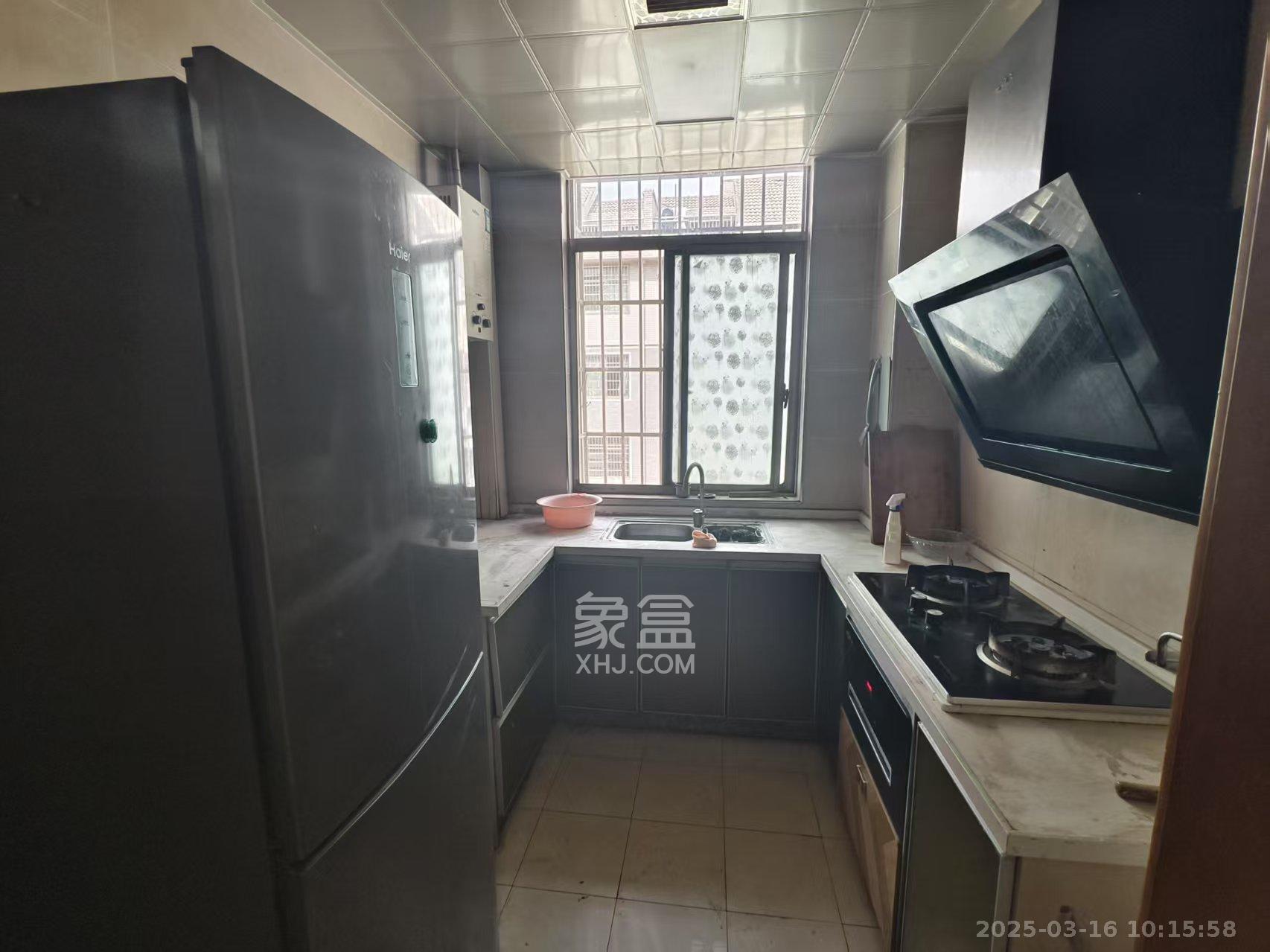 黄鹤小区3片 3室2厅1卫 1900.0元/月 黄鹤小区3片 3室2厅1卫 1900.0元/月室内图