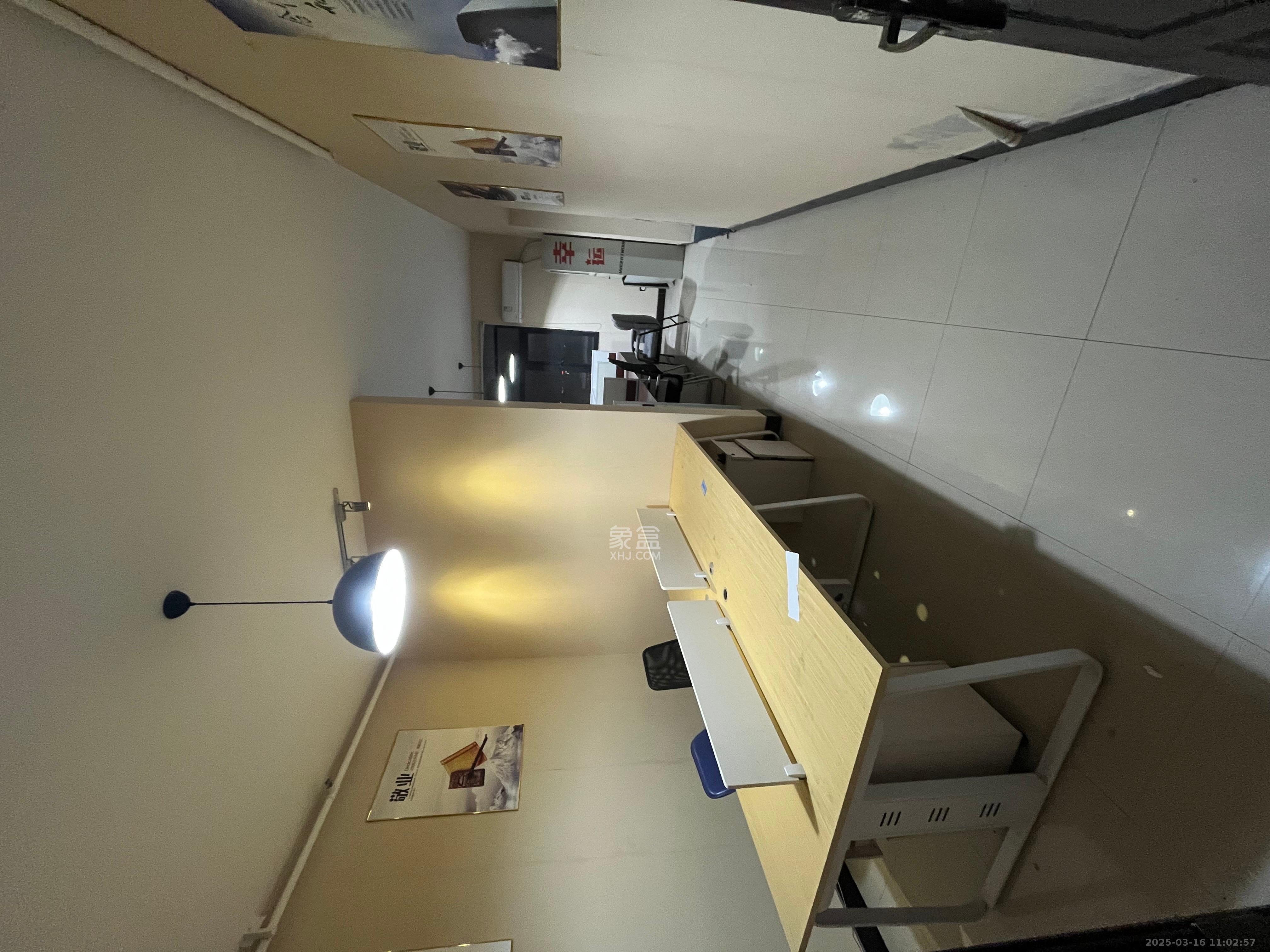 鑫远杰座  2室2厅1卫    1500.0元/月 鑫远杰座  2室2厅1卫    1500.0元/月