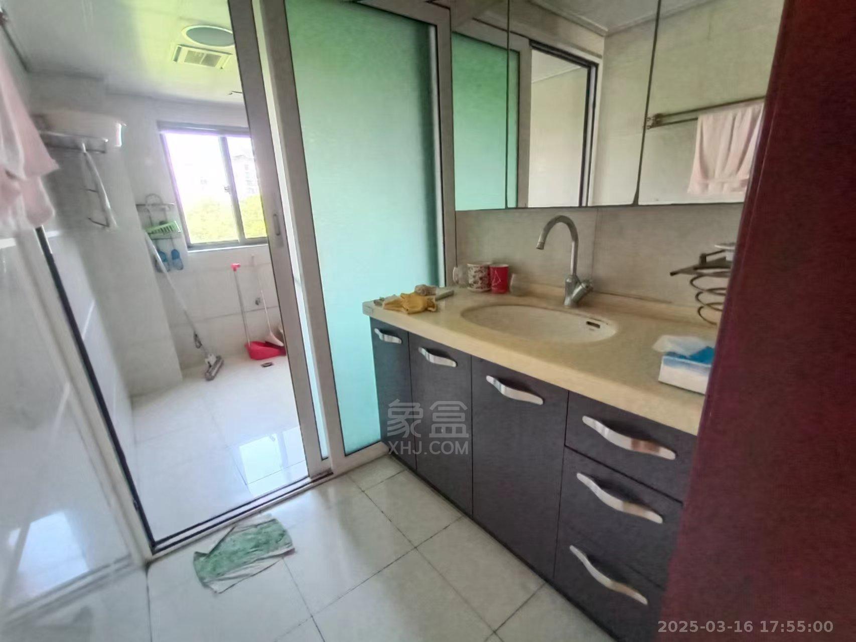 山水国际  4室2厅2卫    3000.0元/月 山水国际  4室2厅2卫    3000.0元/月室内图