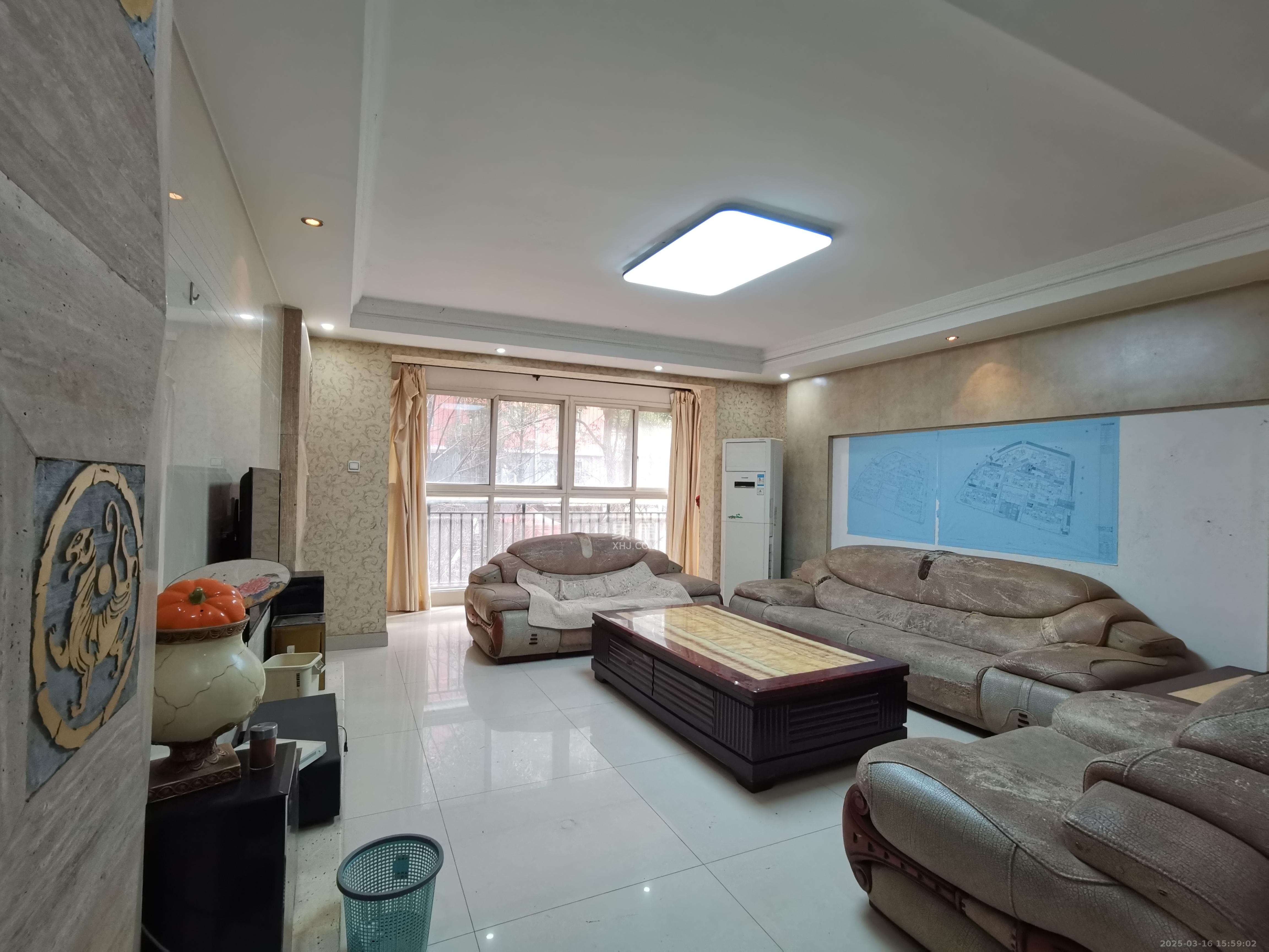 学府华庭  5室2厅2卫    2700.0元/月 学府华庭  5室2厅2卫    2700.0元/月