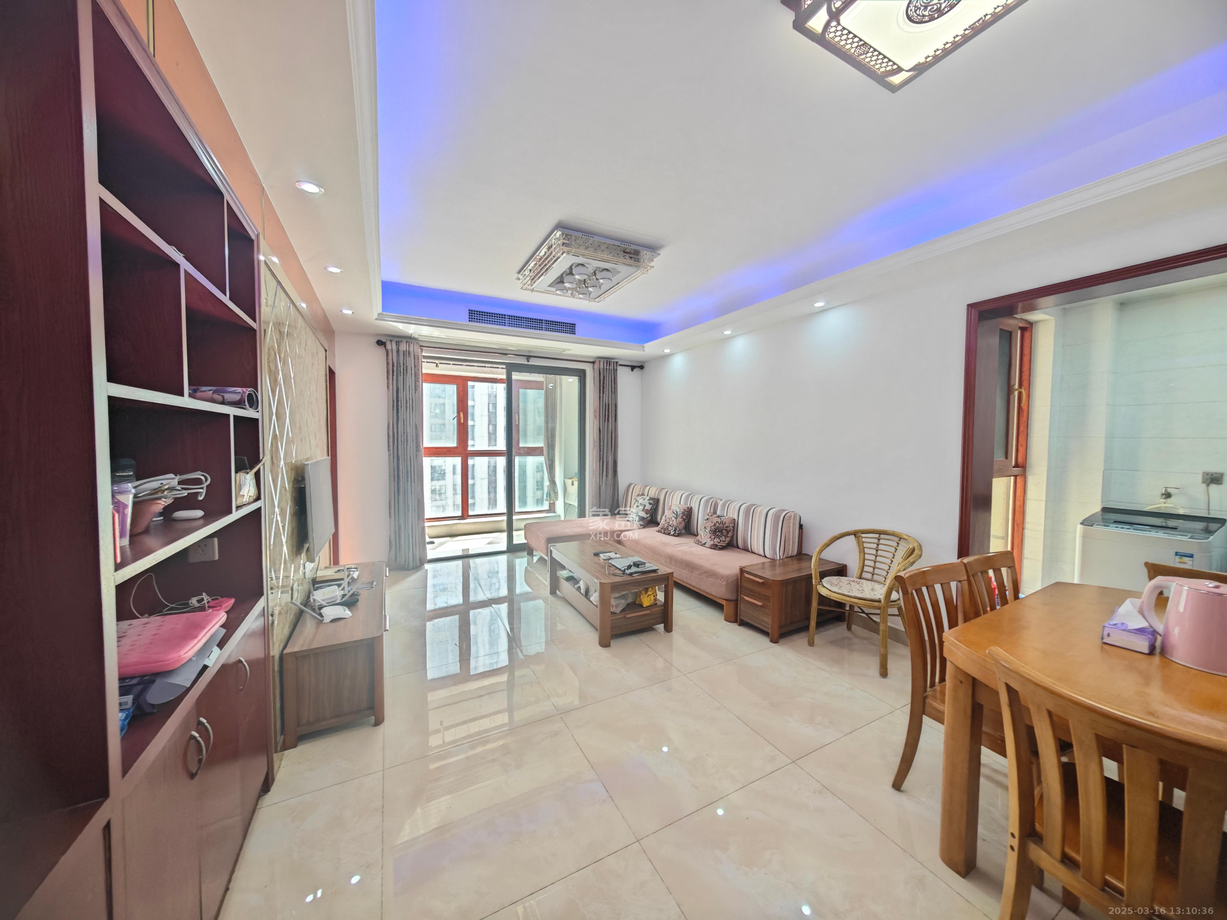 金茂梅溪湖  3室2厅2卫    2900.0元/月室内图