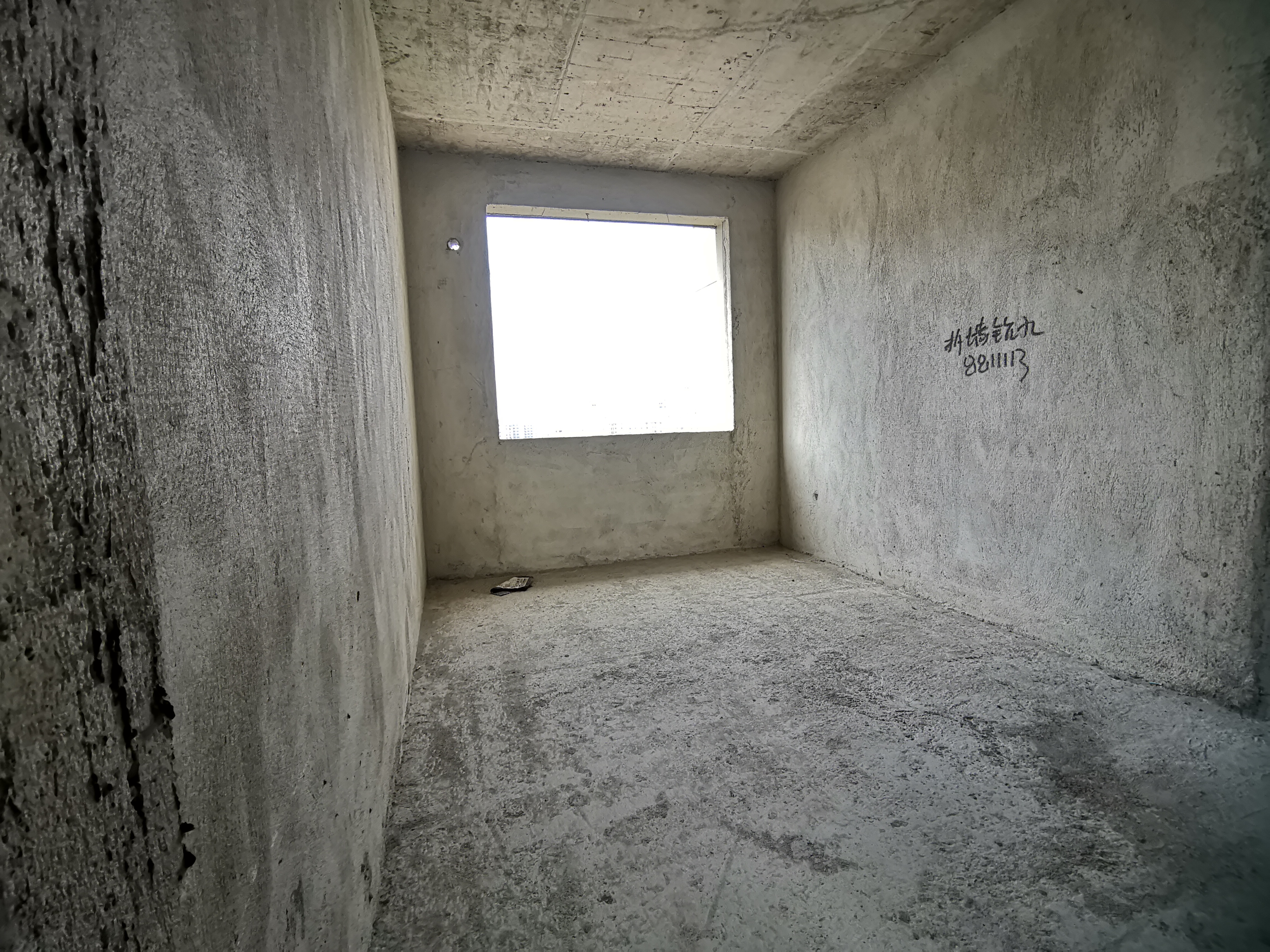 云泰天麓 1室0厅0卫 68.8万 云泰天麓 1室0厅0卫 68.8万客厅