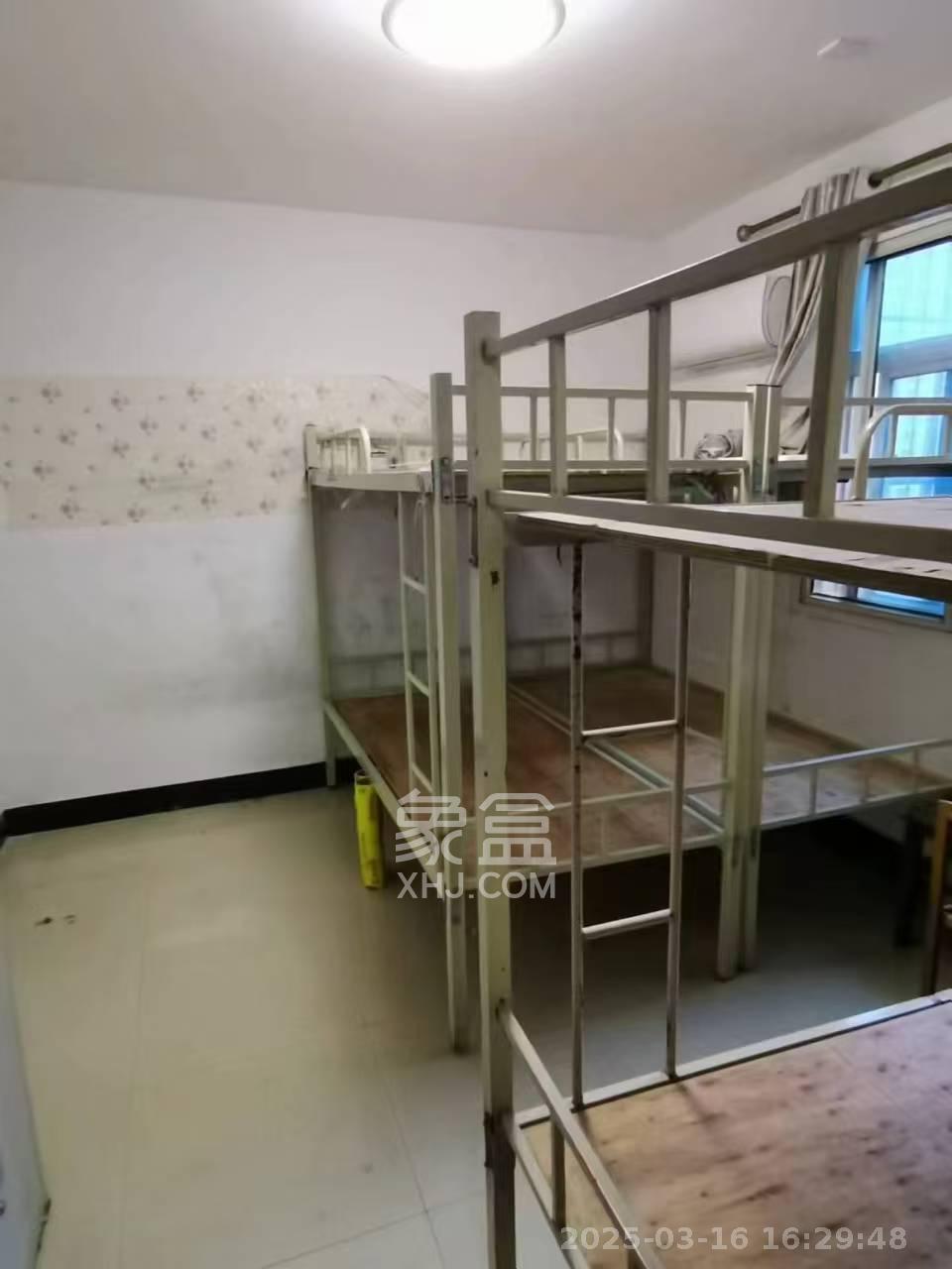 远东公寓  3室1厅1卫   2500.00元/月室内图