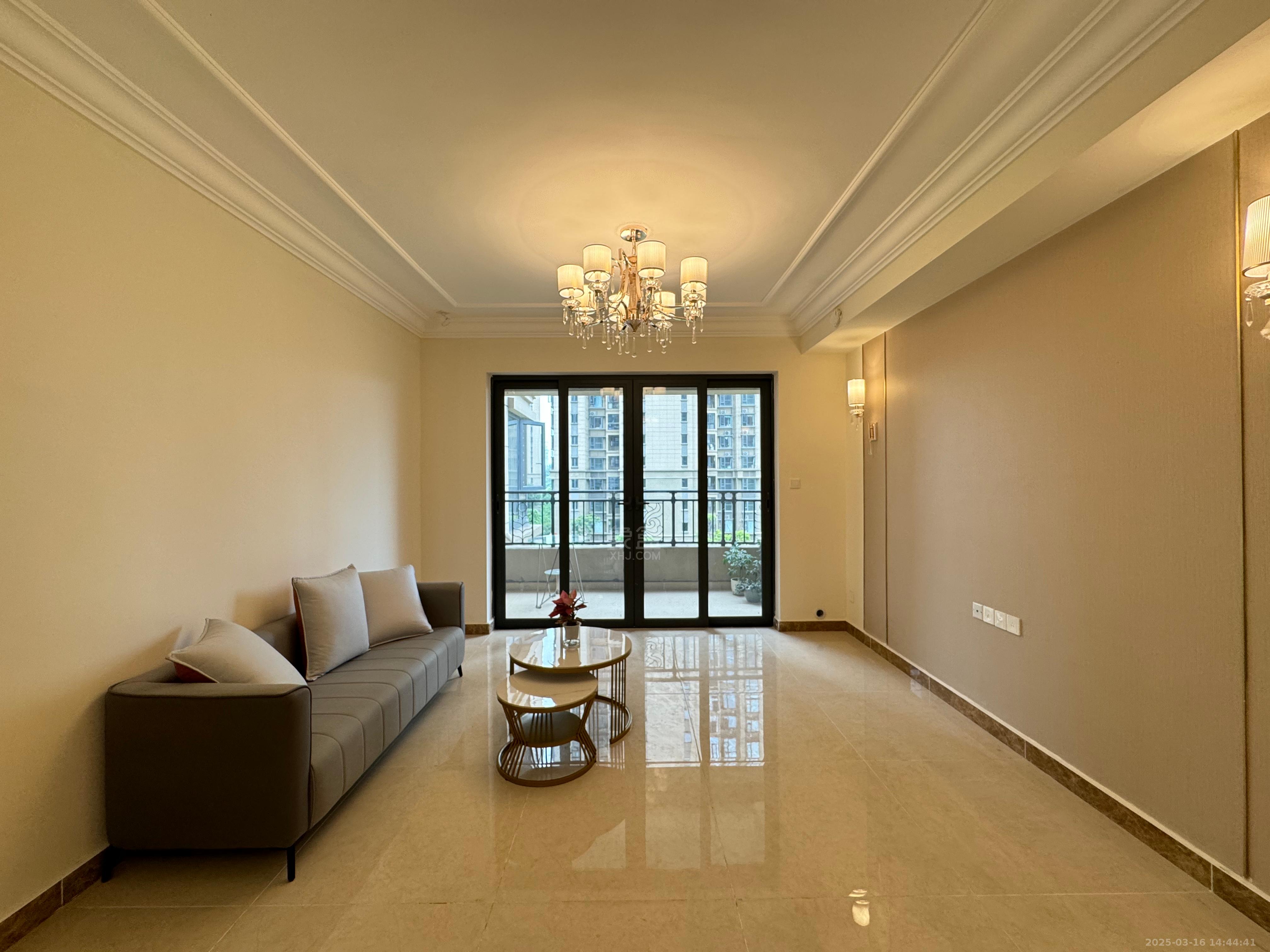 恒大华府 3室2厅2卫 2100.0元/月 恒大华府 3室2厅2卫 2100.0元/月室内图