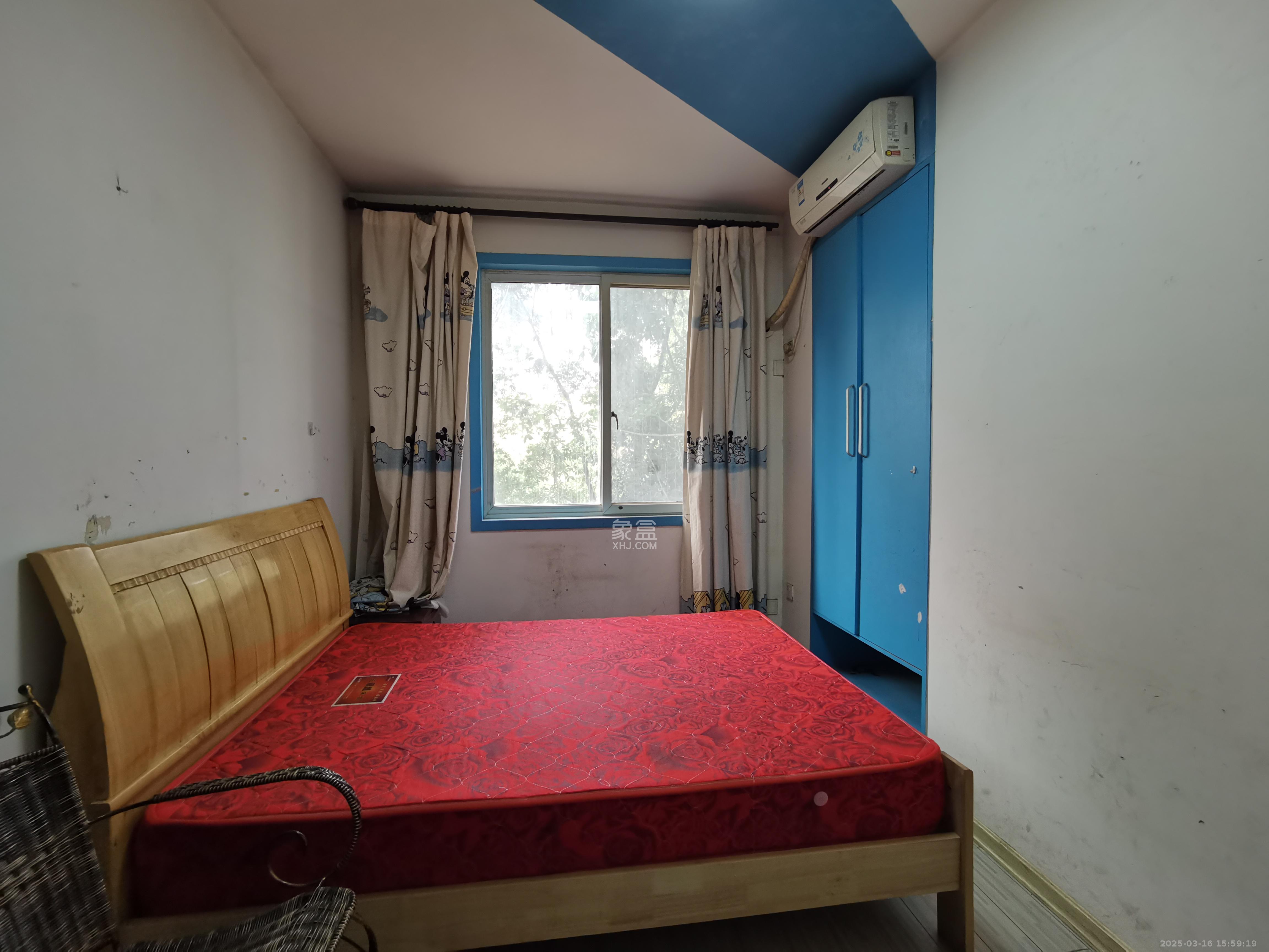 学府华庭 5室2厅2卫 2700.0元/月 学府华庭 5室2厅2卫 2700.0元/月室内图