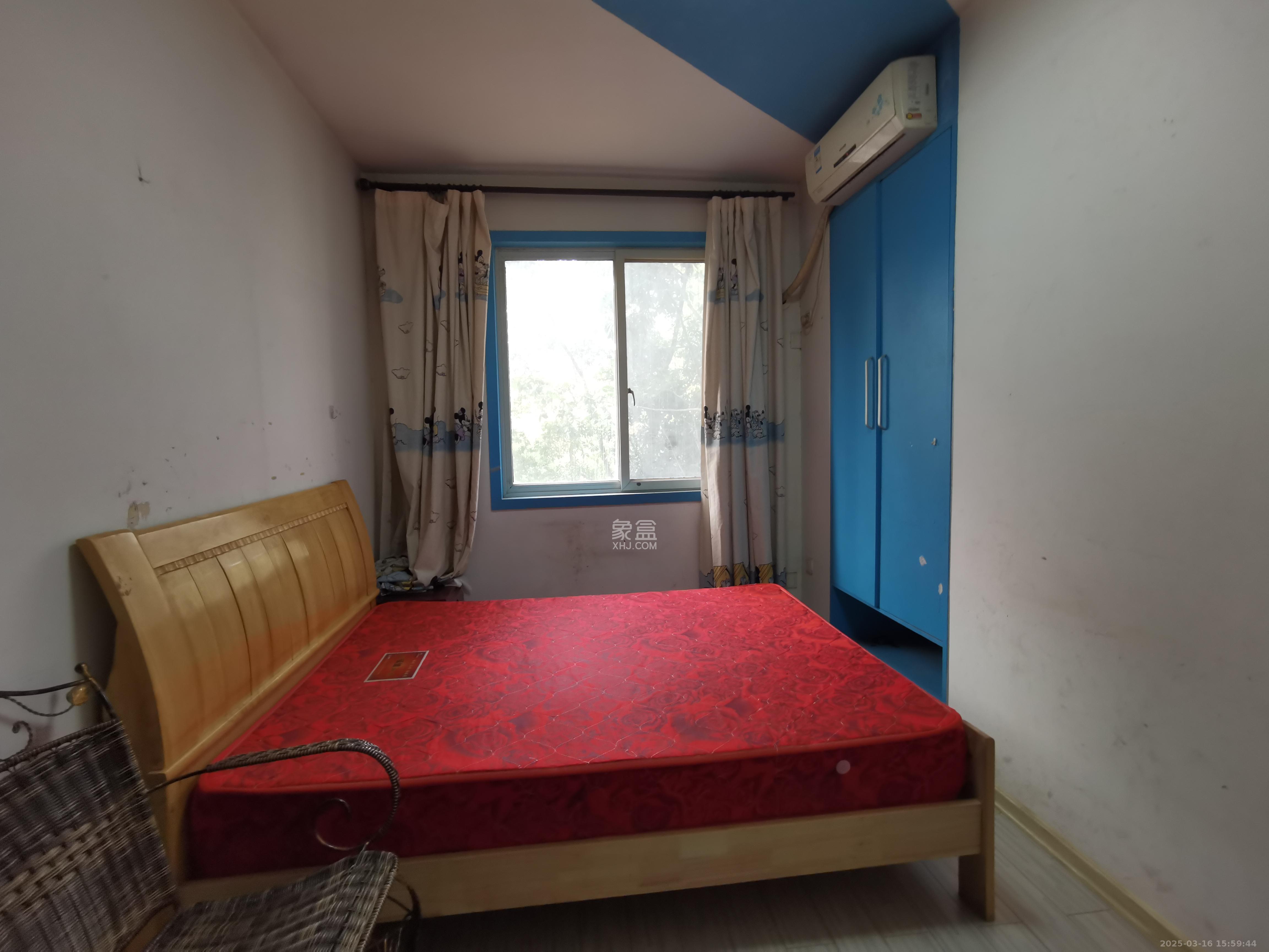 学府华庭 5室2厅2卫 2700.0元/月 学府华庭 5室2厅2卫 2700.0元/月室内图