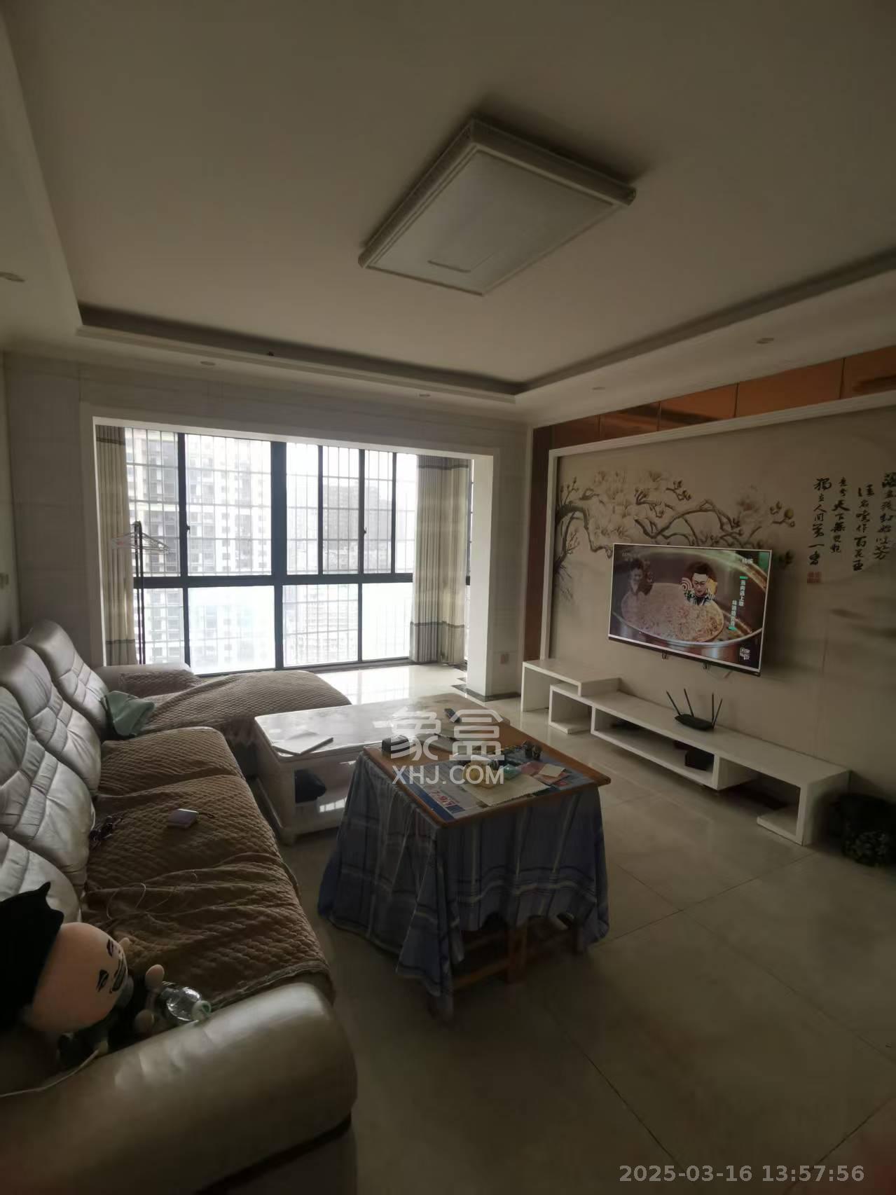 佳美紫郡  3室2厅2卫    2000.0元/月 佳美紫郡  3室2厅2卫    2000.0元/月室内图