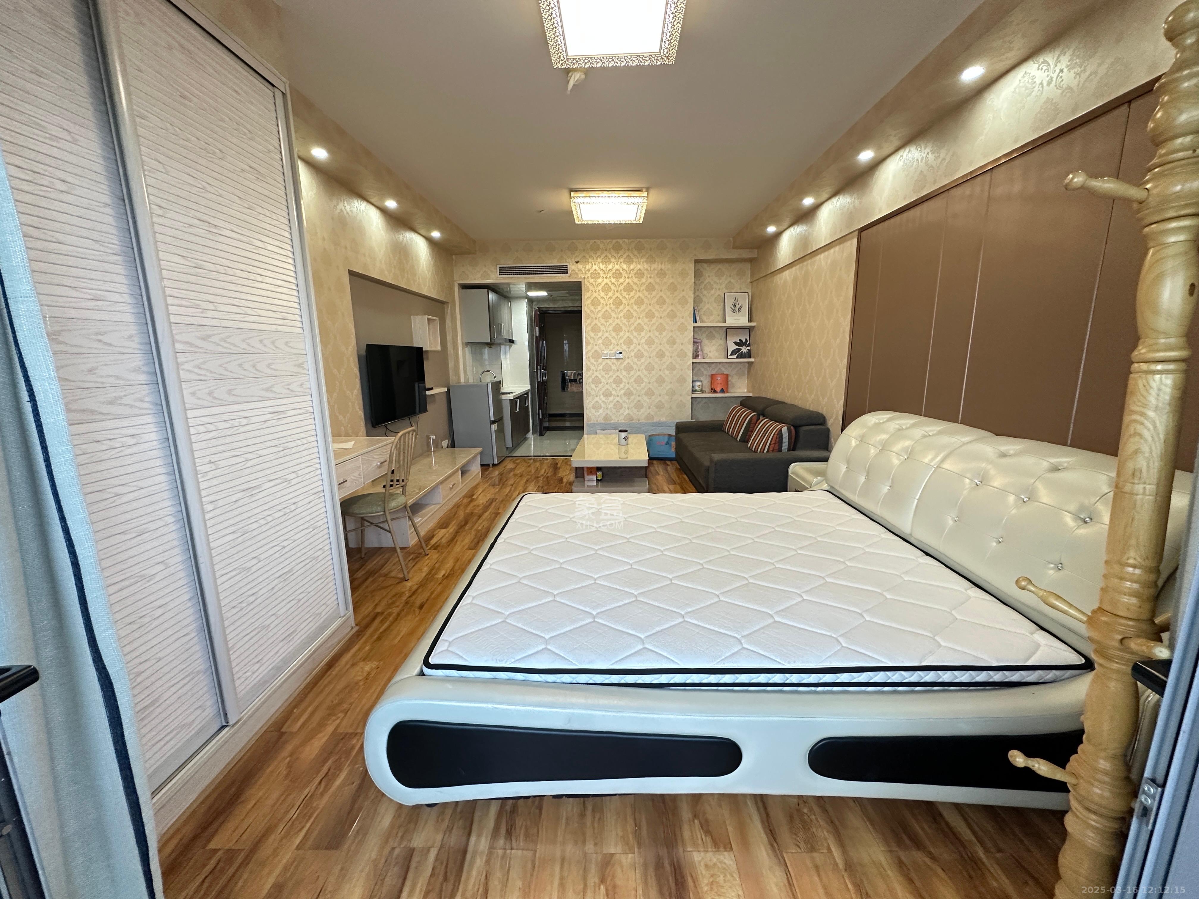 保利国际广场 1室1厅1卫 2600.0元/月 保利国际广场 1室1厅1卫 2600.0元/月室内图