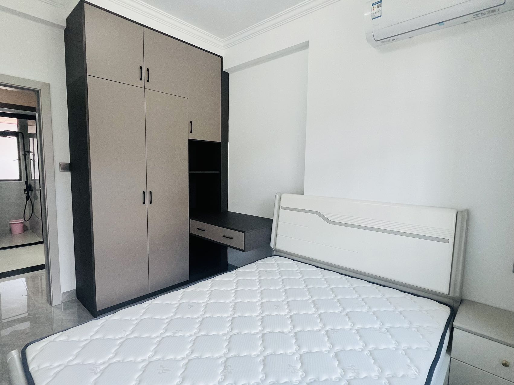 奥地利春天  3室2厅2卫    2200.0元/月 奥地利春天  3室2厅2卫    2200.0元/月室内图