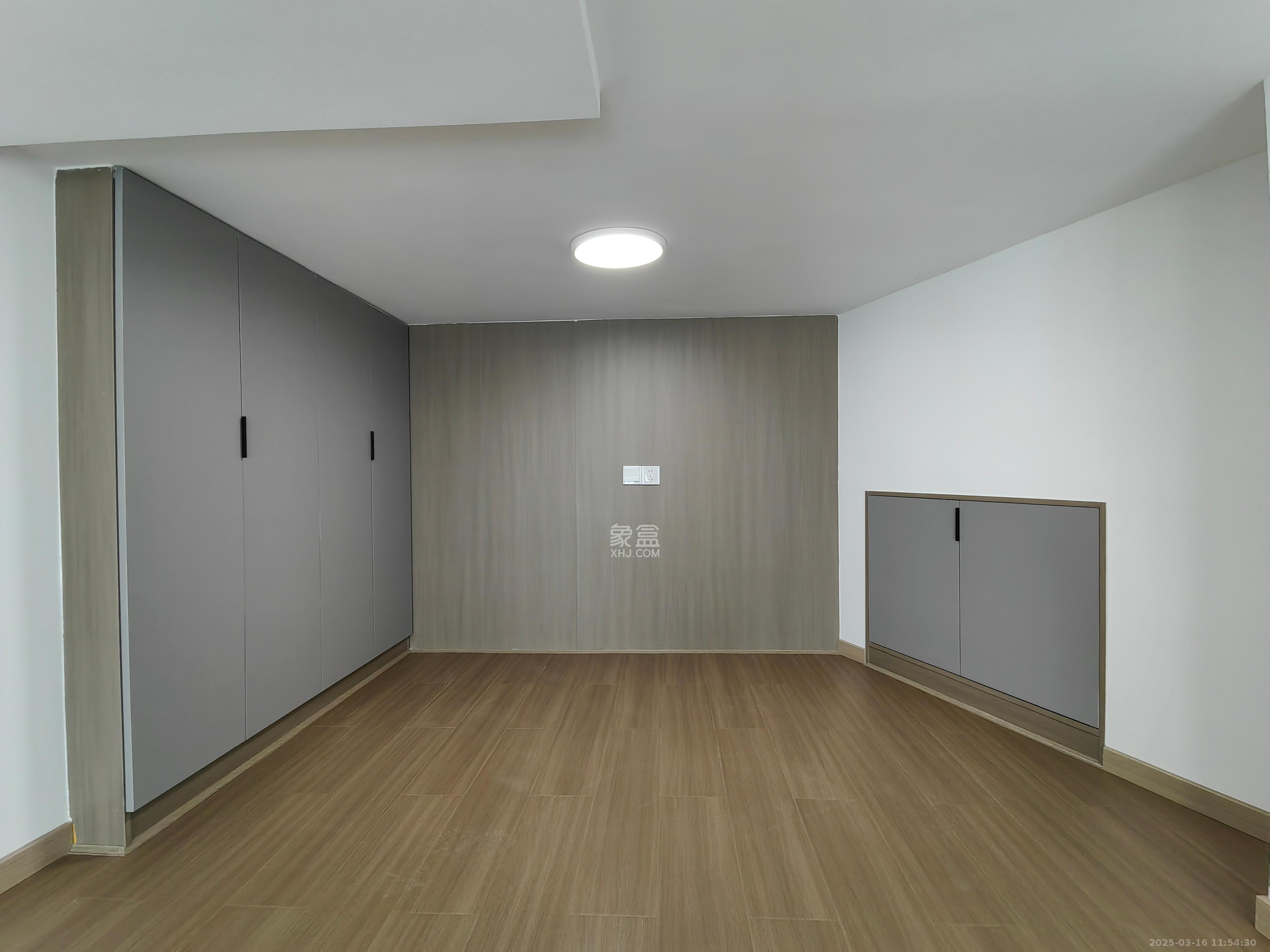 中建寶鉑公館  1室1廳1衛(wèi)   2800.00元/月室內(nèi)圖