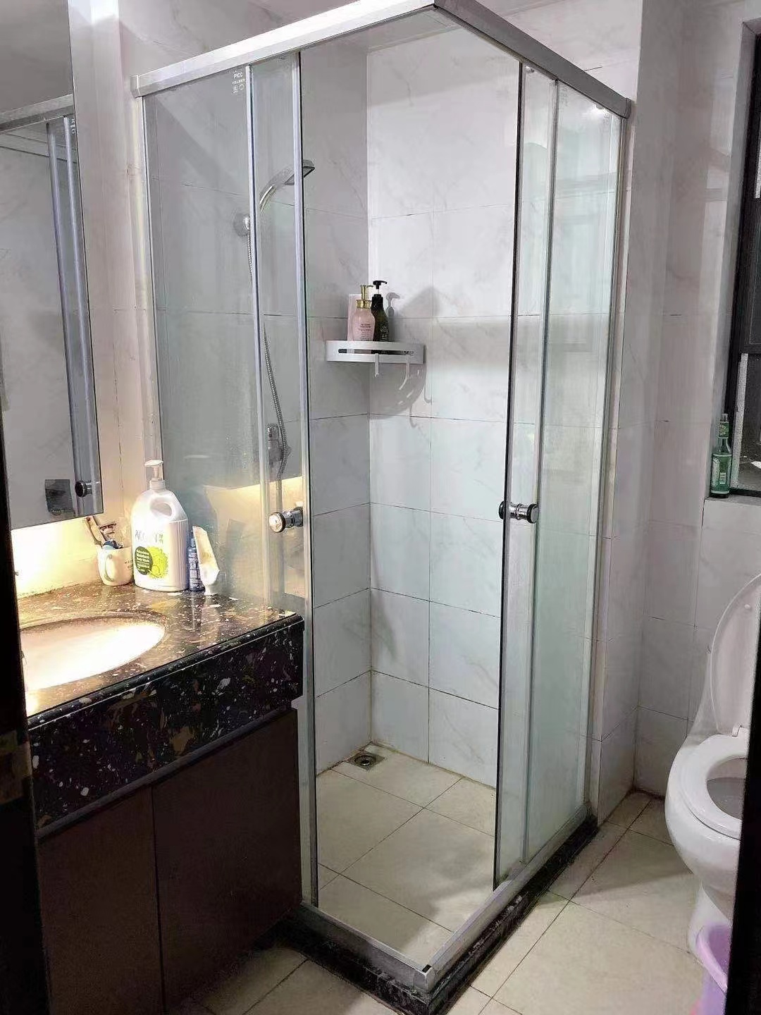 恒大华府 3室2厅2卫 2200.0元/月 恒大华府 3室2厅2卫 2200.0元/月室内图