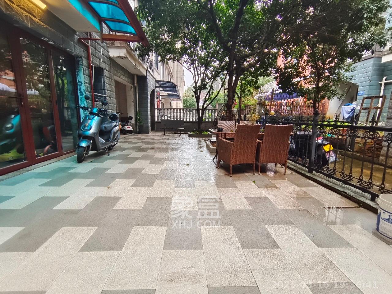 御景龙城  4室2厅2卫   7500.00元/月室内图