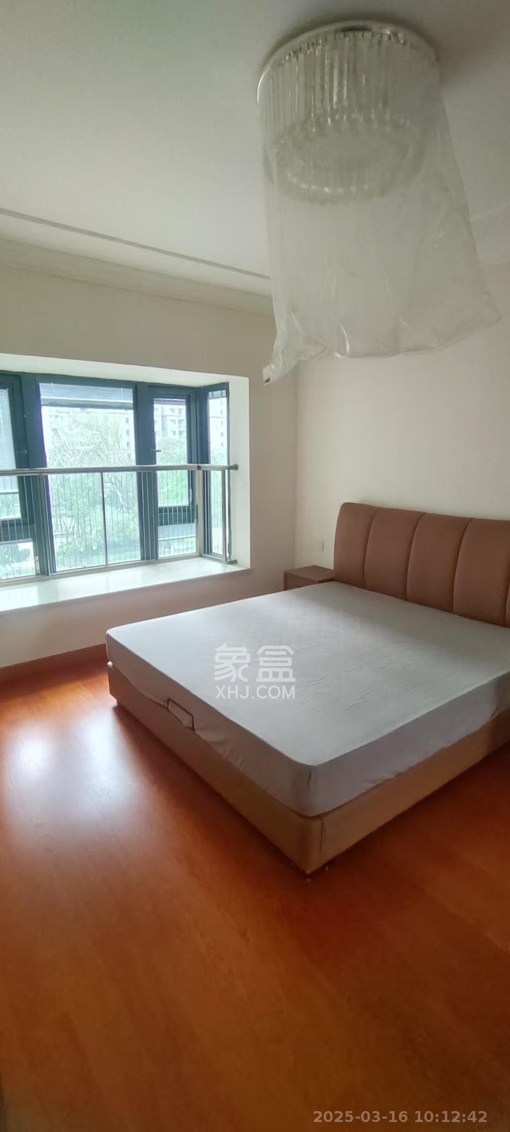 恒大御景半岛  3室2厅2卫   1800.00元/月室内图
