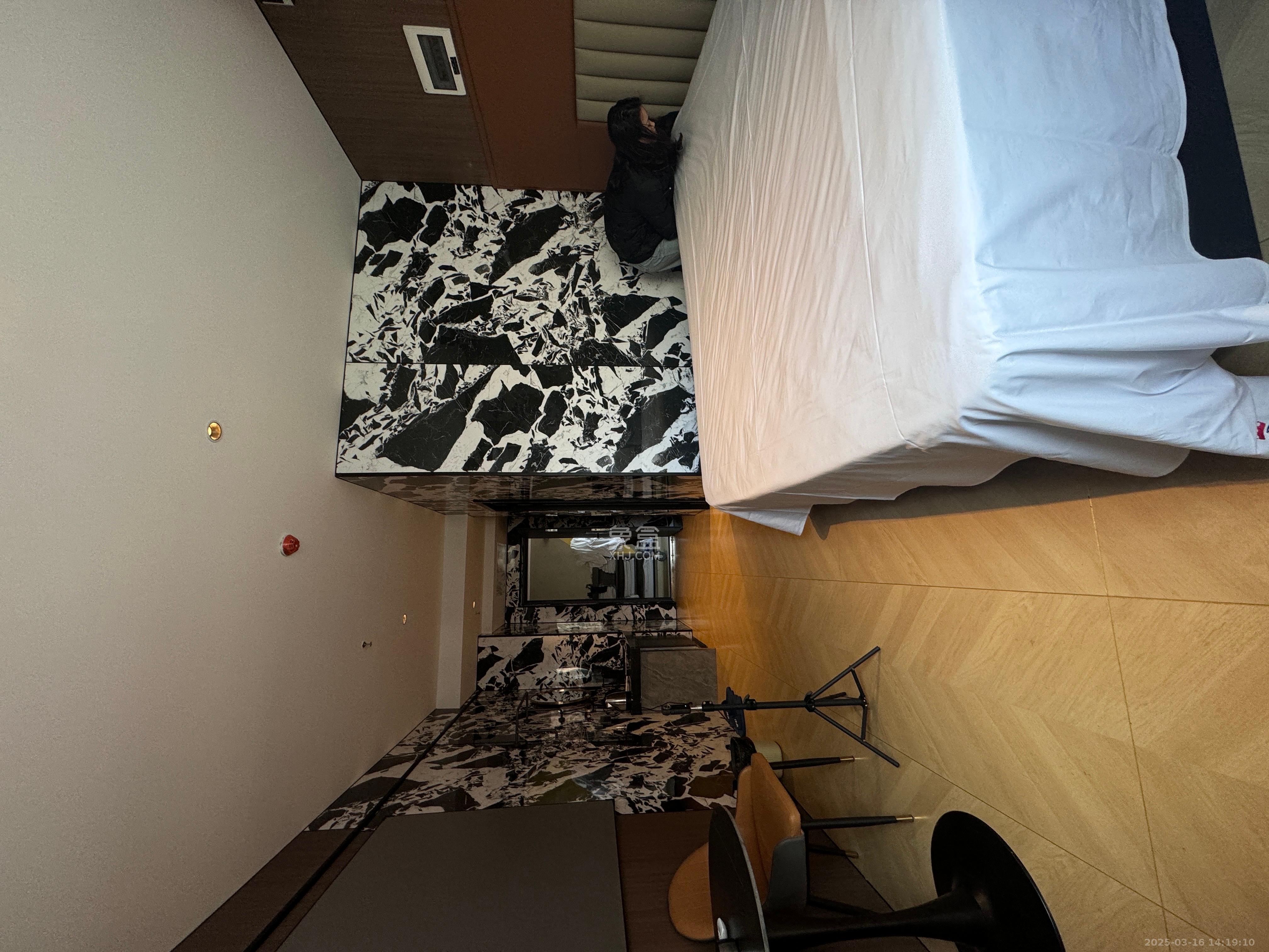 芙蓉万国城MOMA(卓越汇富苑) 1室1厅1卫 1500.0元/月 芙蓉万国城MOMA(卓越汇富苑) 1室1厅1卫 1500.0元/月室内图