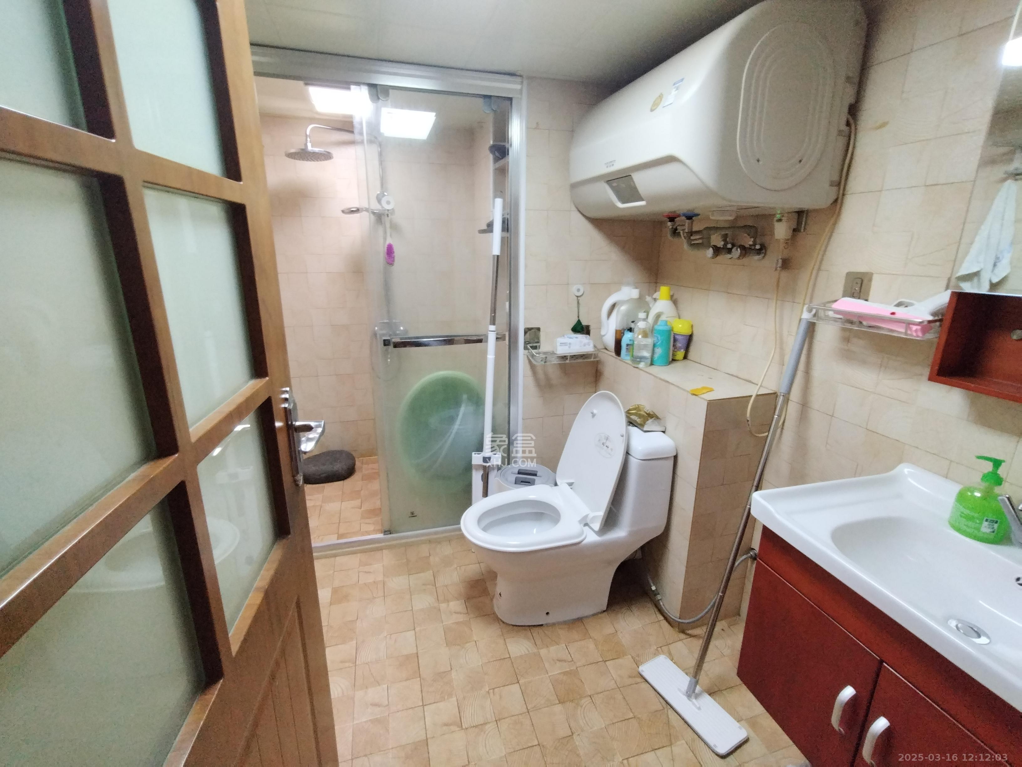 达美溪湖湾 1室1厅1卫 3500.0元/月 达美溪湖湾 1室1厅1卫 3500.0元/月室内图