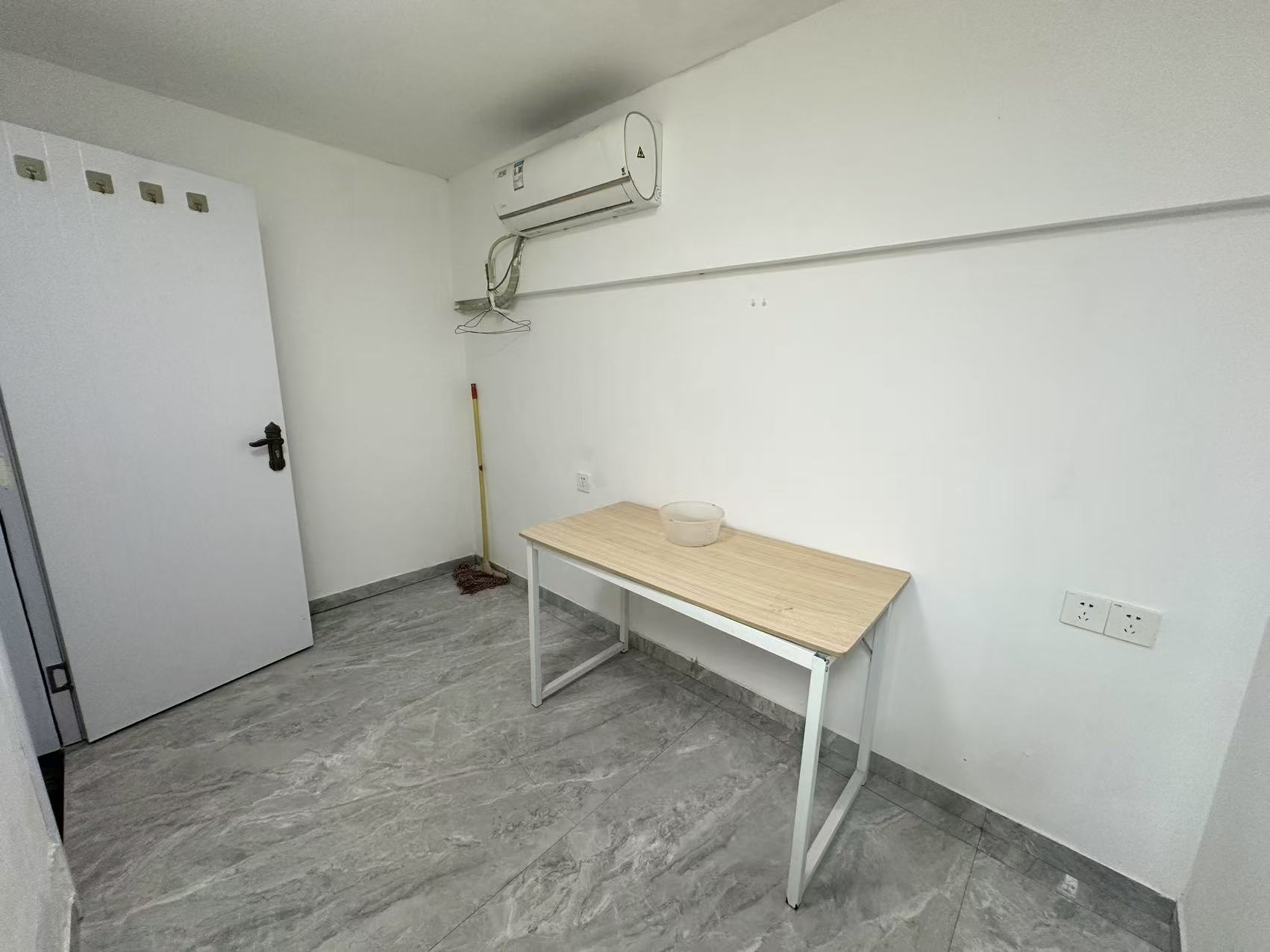 绿地海德公馆 3室2厅2卫 3700.0元/月 绿地海德公馆 3室2厅2卫 3700.0元/月室内图