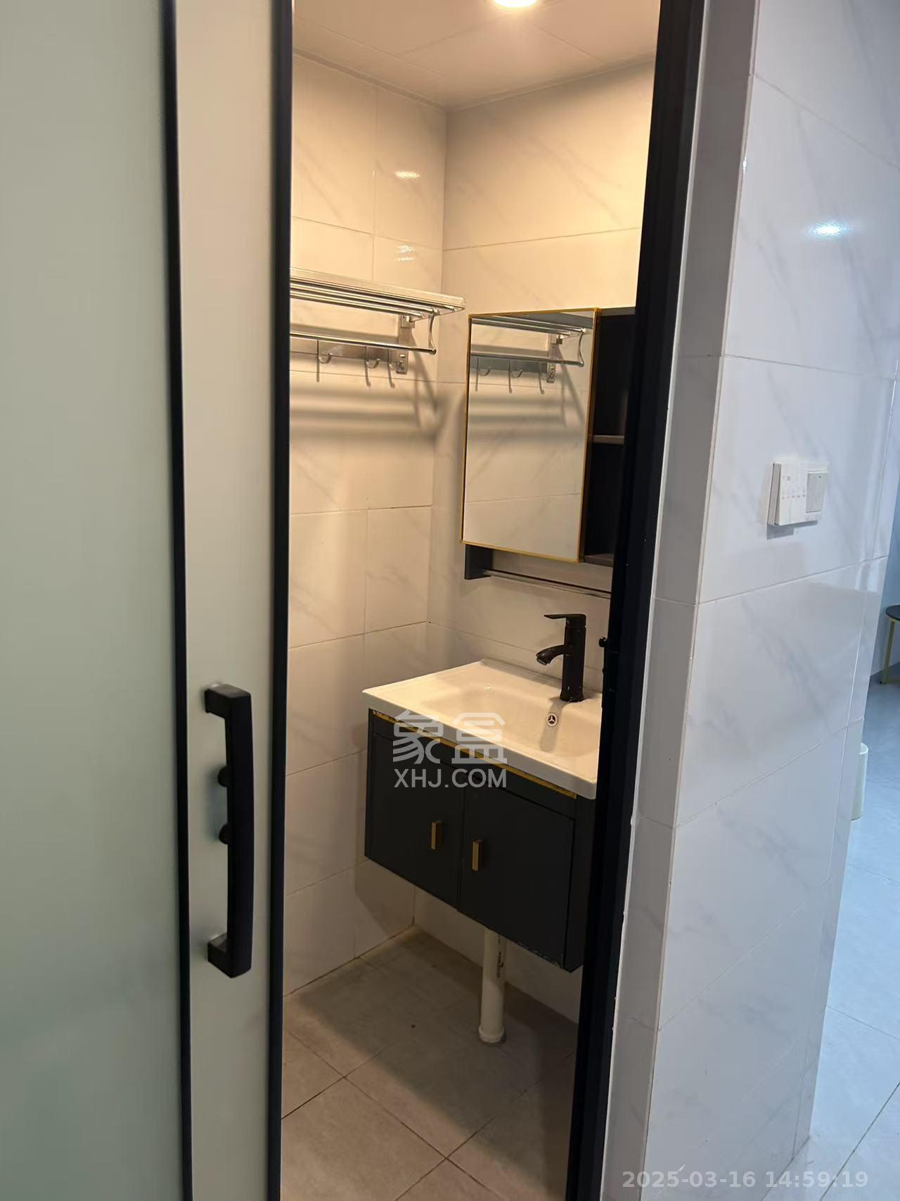 新长海D1站  1室1厅1卫    1350.0元/月室内图