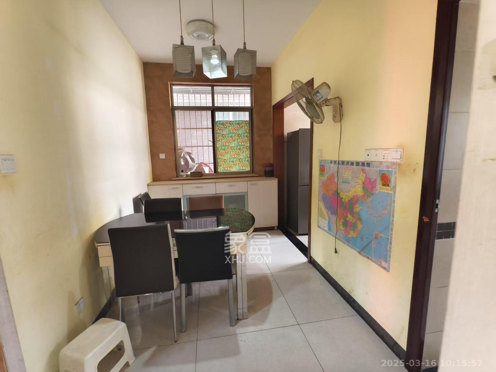 黄鹤小区3片 3室2厅1卫 1900.0元/月 黄鹤小区3片 3室2厅1卫 1900.0元/月室内图