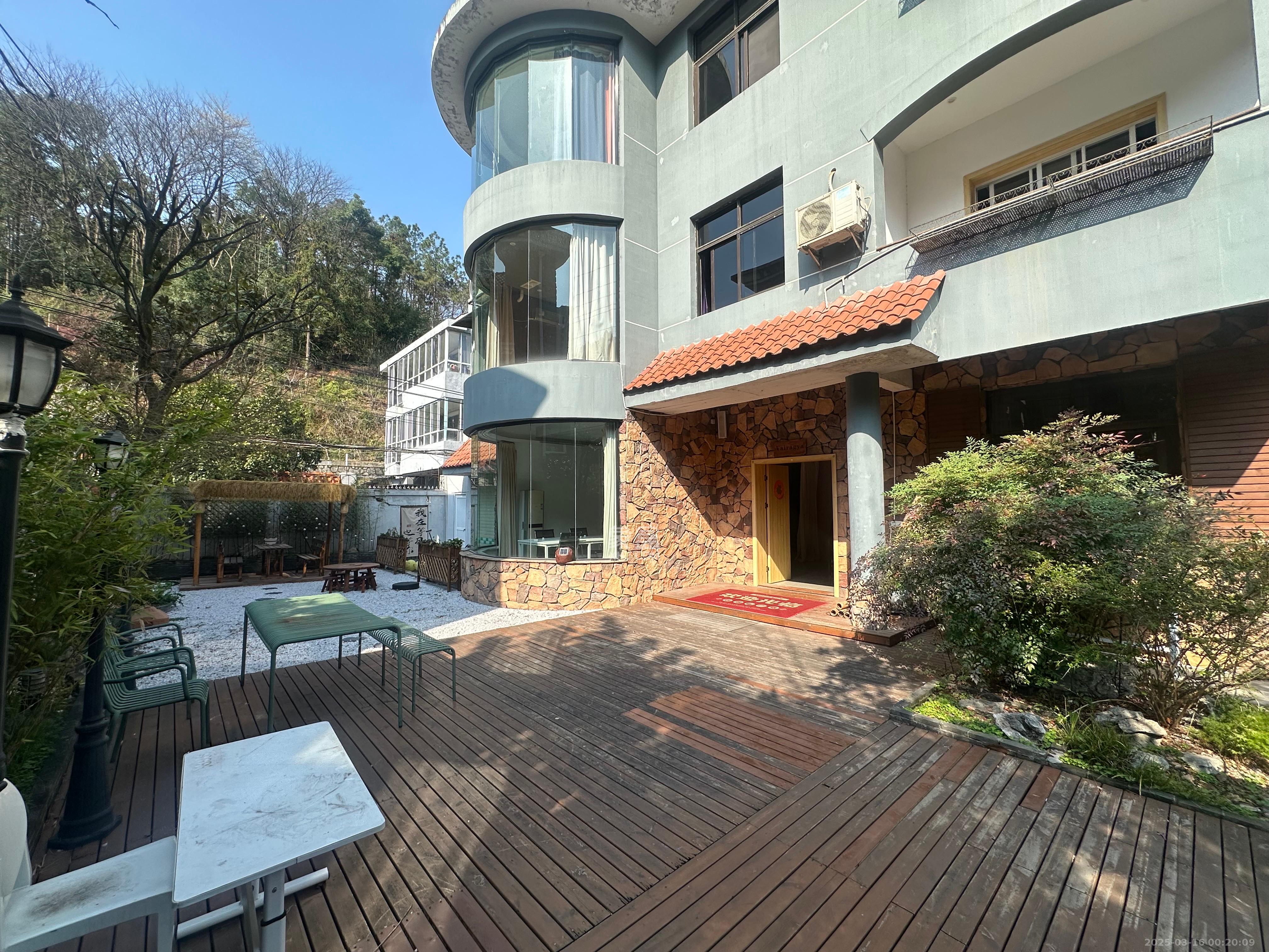洪山翠园  10室4厅0卫   18000.00元/月室内图