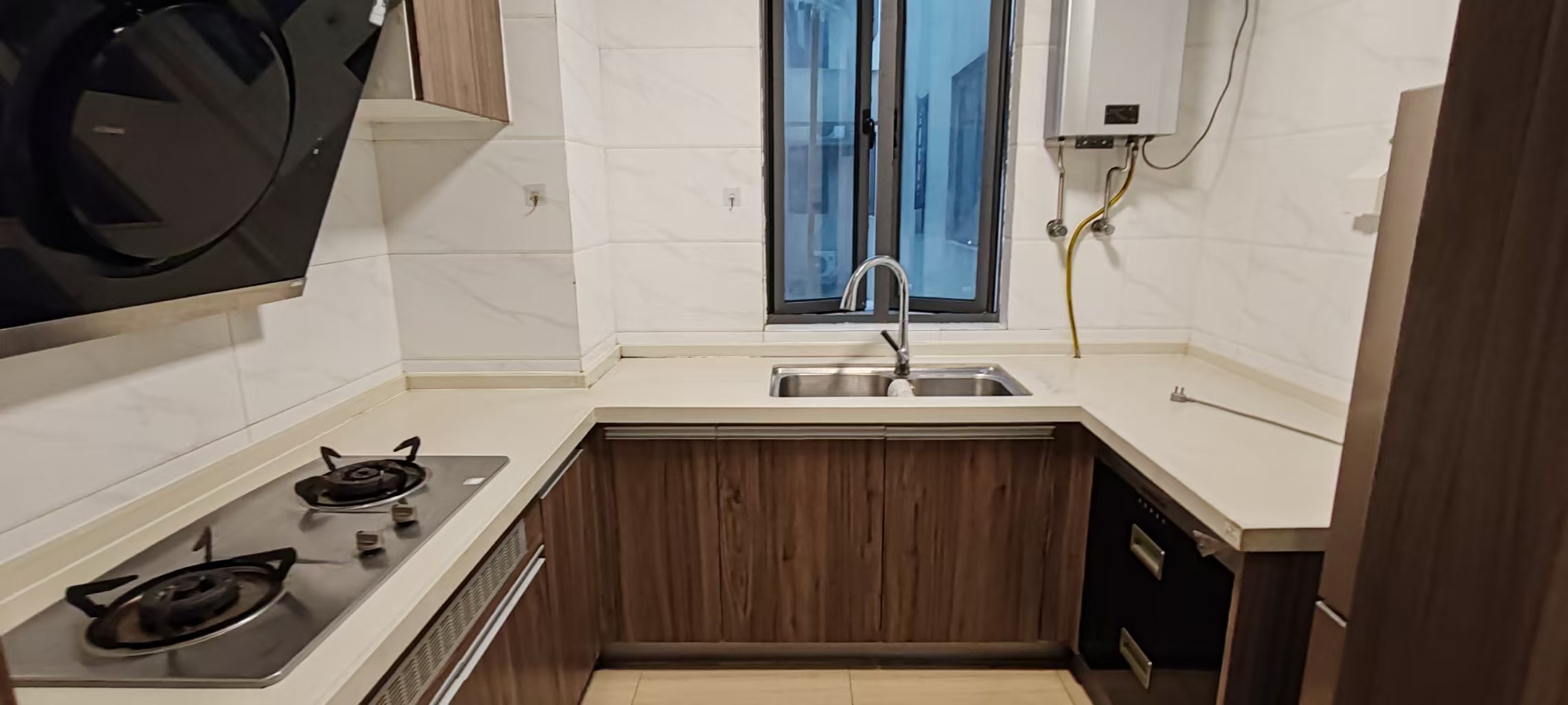 碧桂园梓山府 3室2厅2卫 2200.0元/月 碧桂园梓山府 3室2厅2卫 2200.0元/月室内图