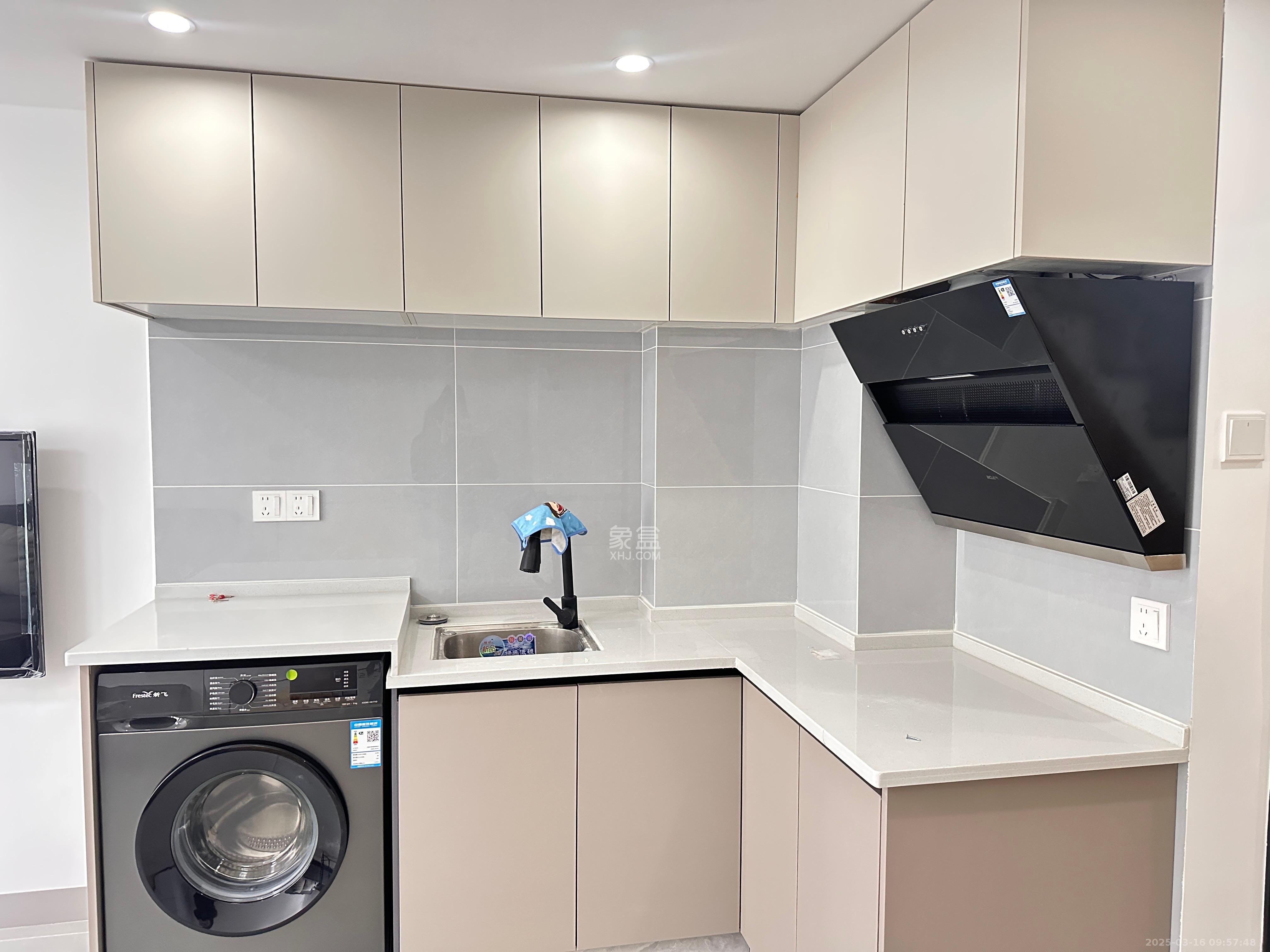 佳兆业云顶都汇 2室1厅1卫 1700.0元/月 佳兆业云顶都汇 2室1厅1卫 1700.0元/月室内图