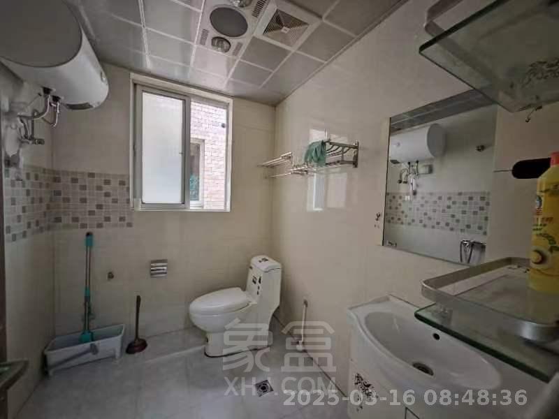 湘银二期世纪花园 4室2厅2卫 2800.0元/月 湘银二期世纪花园 4室2厅2卫 2800.0元/月室内图