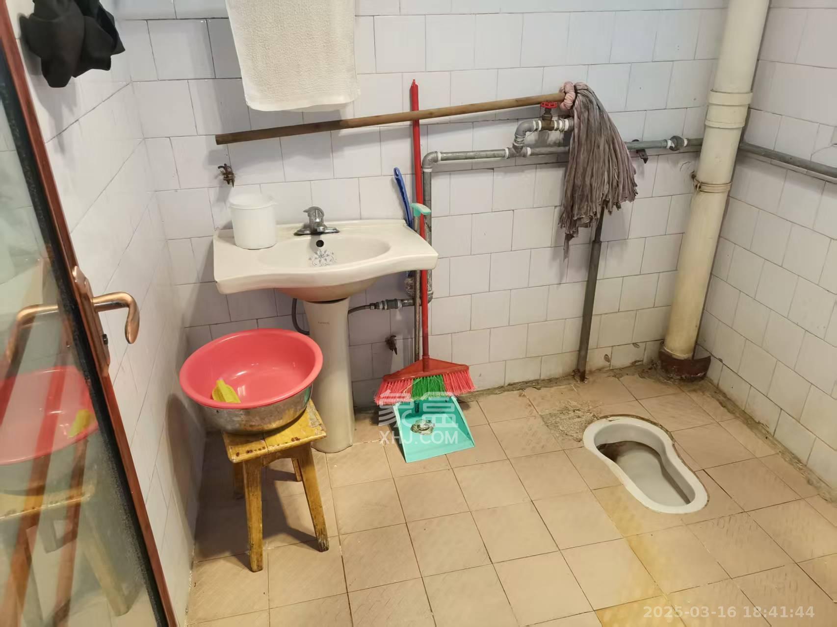 湖开小区(湖南开关厂宿舍)/南大桥社区 2室1厅1卫 1000.0元/月 湖开小区(湖南开关厂宿舍)/南大桥社区 2室1厅1卫 1000.0元/月室内图