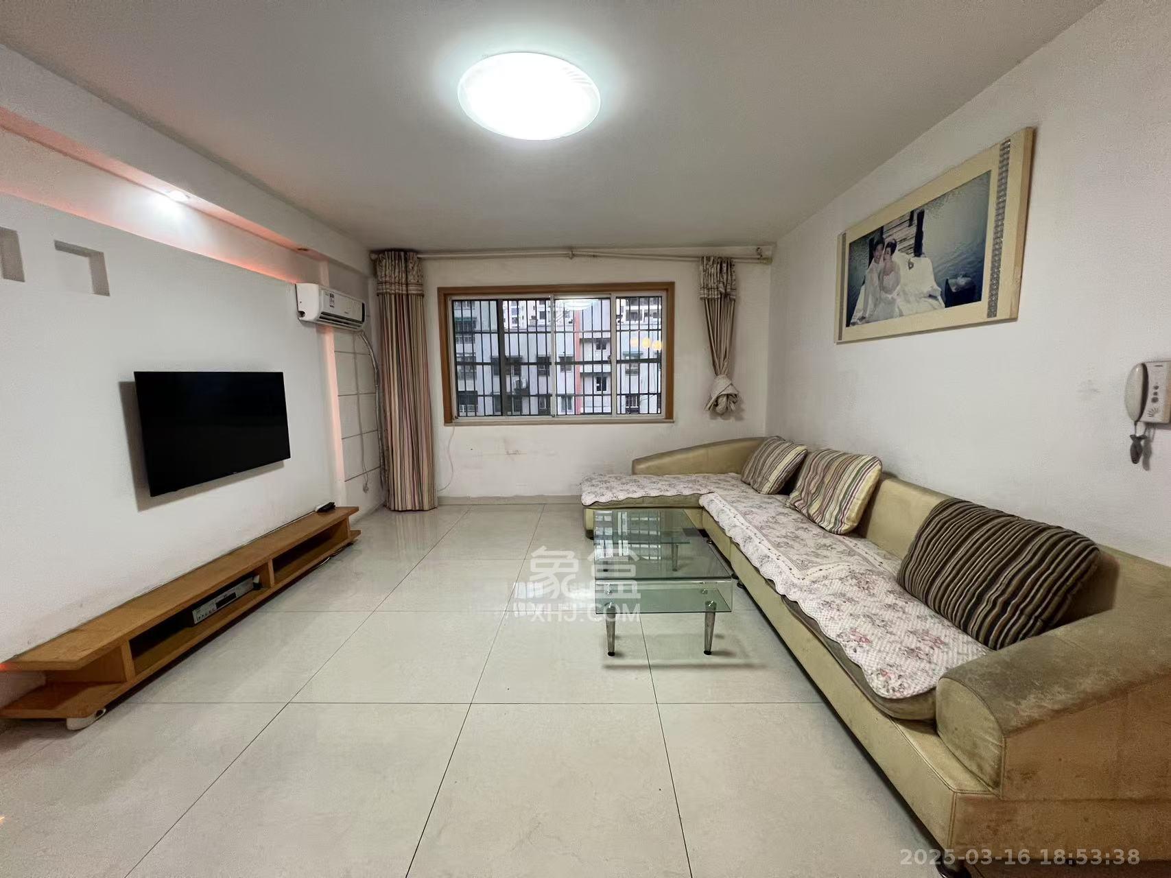 四季美景三期(四季美景水木轩) 3室2厅1卫 2800.0元/月 四季美景三期(四季美景水木轩) 3室2厅1卫 2800.0元/月室内图