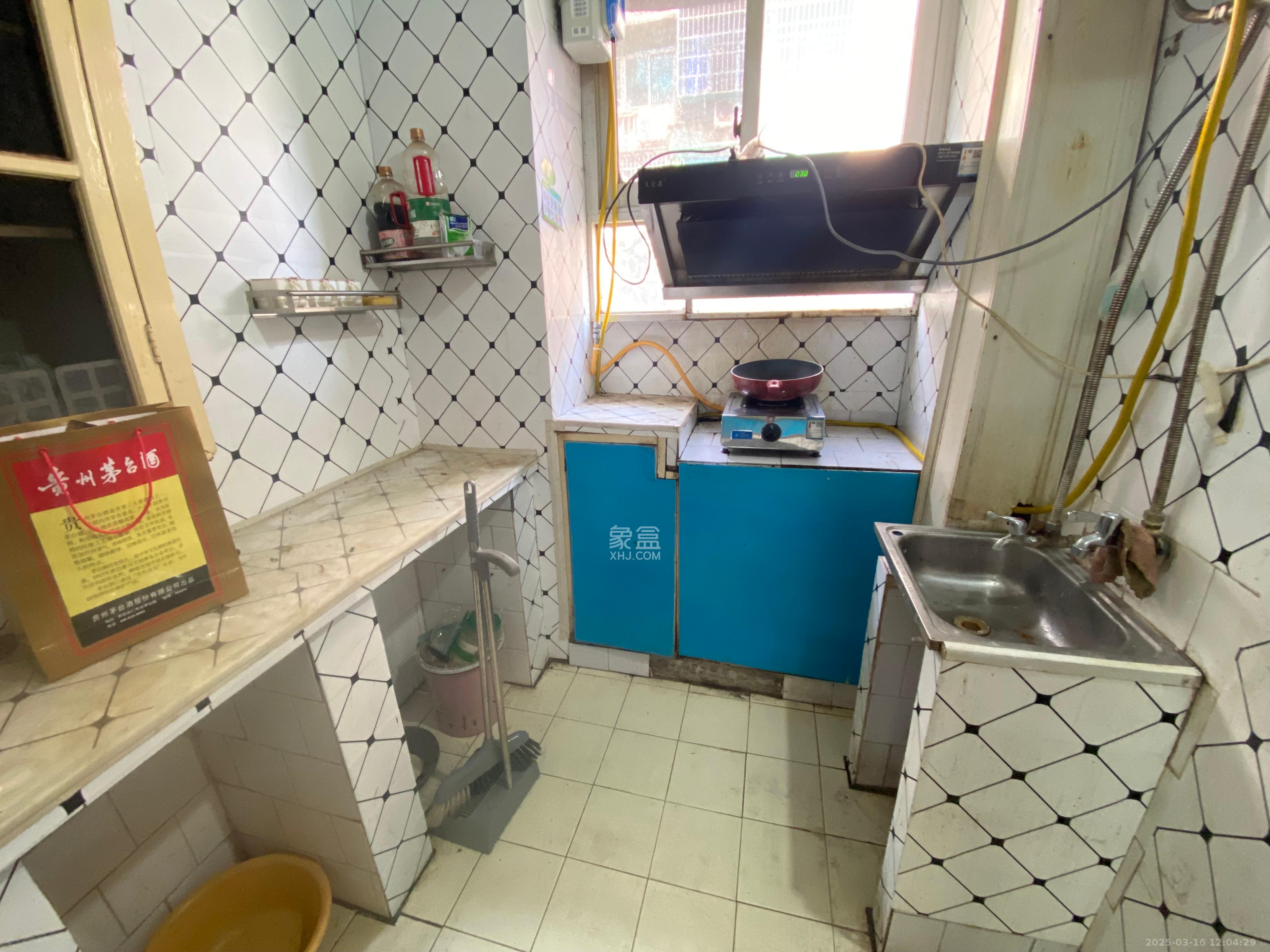 长沙理工大学东院西院 2室1厅1卫 1600.0元/月 长沙理工大学东院西院 2室1厅1卫 1600.0元/月室内图