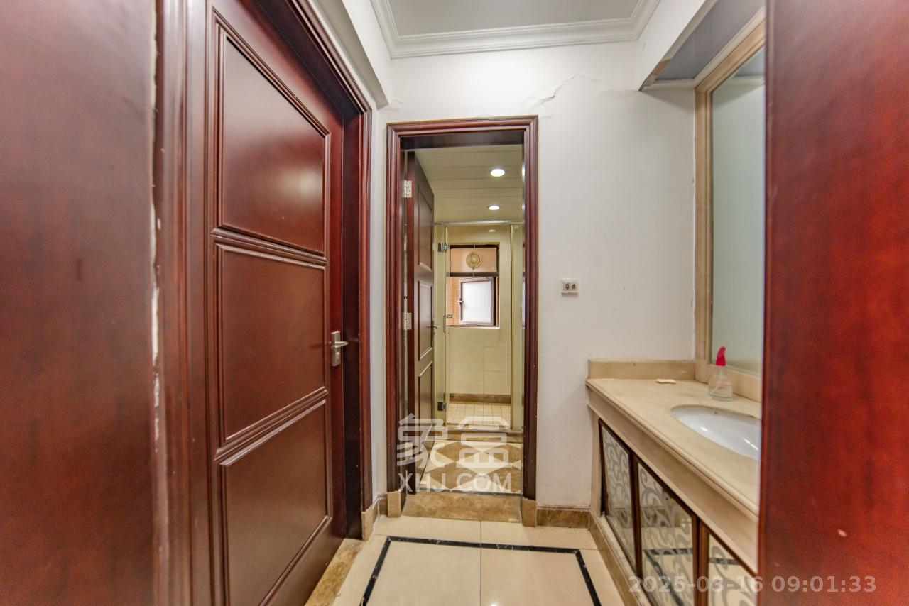 中海国际一期 3室2厅1卫 1900.0元/月 中海国际一期 3室2厅1卫 1900.0元/月室内图