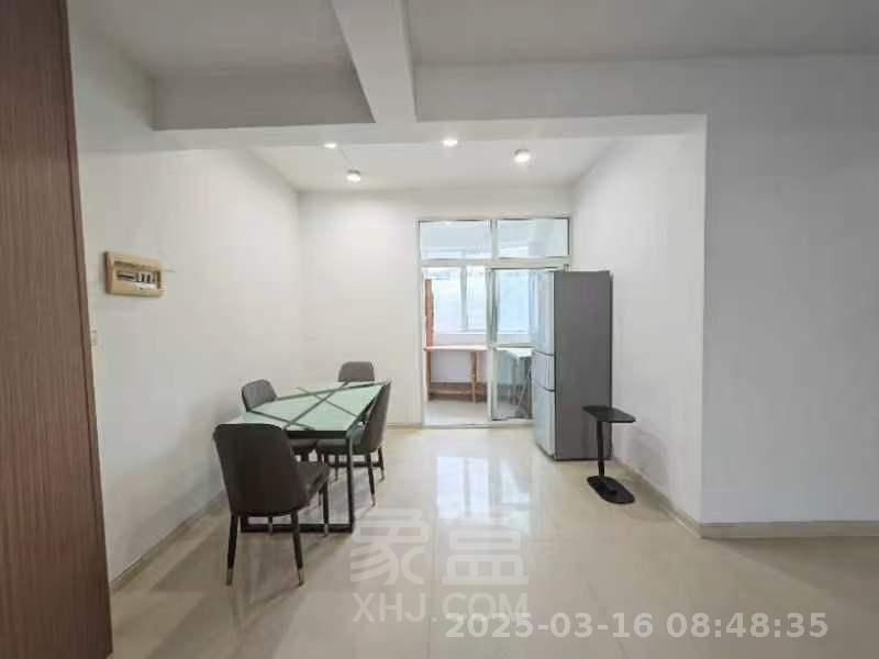 湘银二期世纪花园 4室2厅2卫 2800.0元/月 湘银二期世纪花园 4室2厅2卫 2800.0元/月室内图