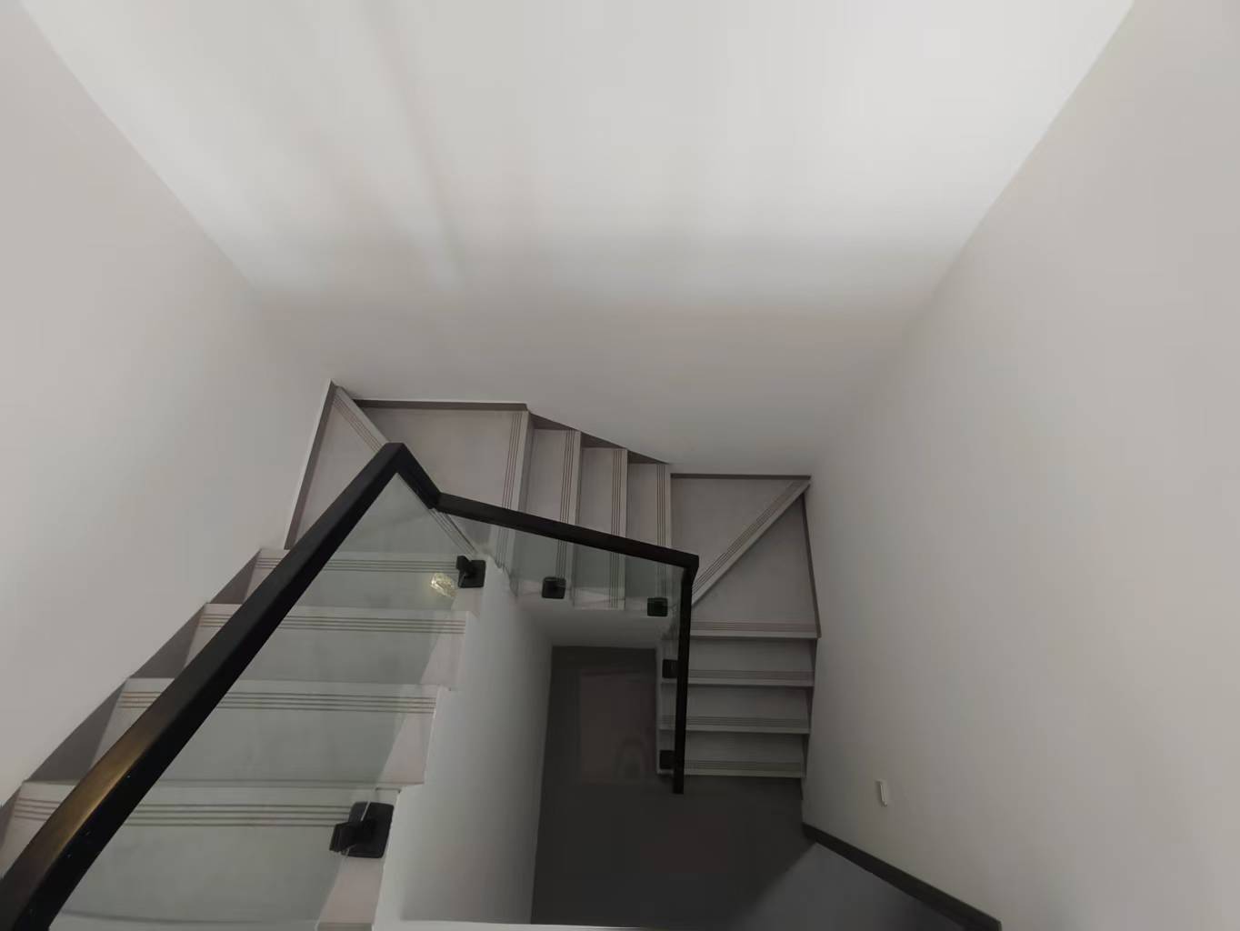 南光中心  2室2厅2卫    3800.0元/月 南光中心  2室2厅2卫    3800.0元/月室内图