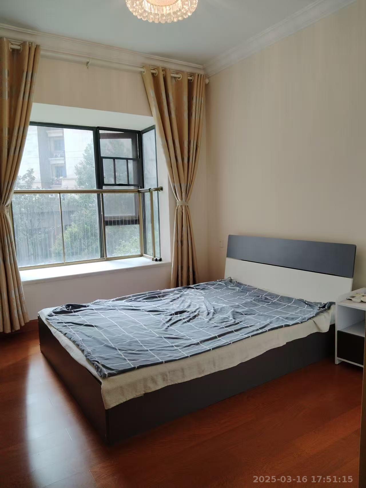 恒大华府 3室2厅1卫 2100.0元/月 恒大华府 3室2厅1卫 2100.0元/月室内图