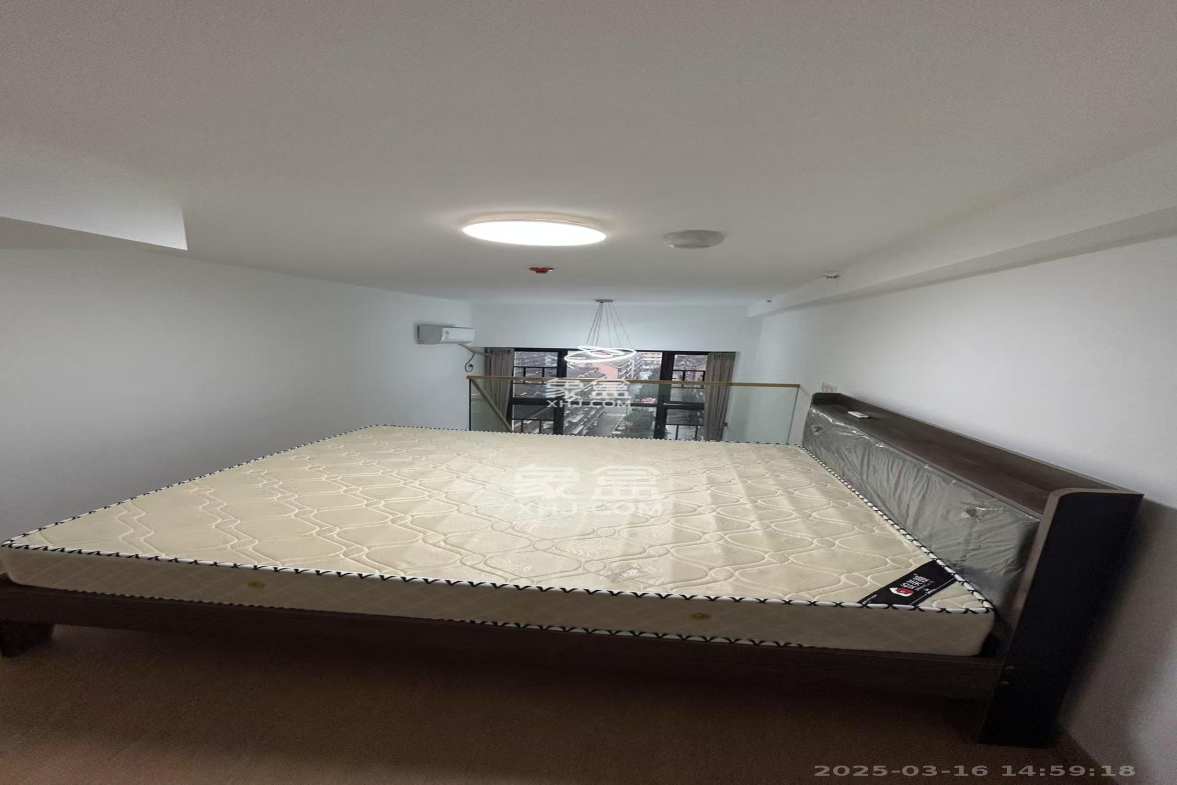 新长海D1站 1室1厅1卫 1350.0元/月 新长海D1站 1室1厅1卫 1350.0元/月室内图