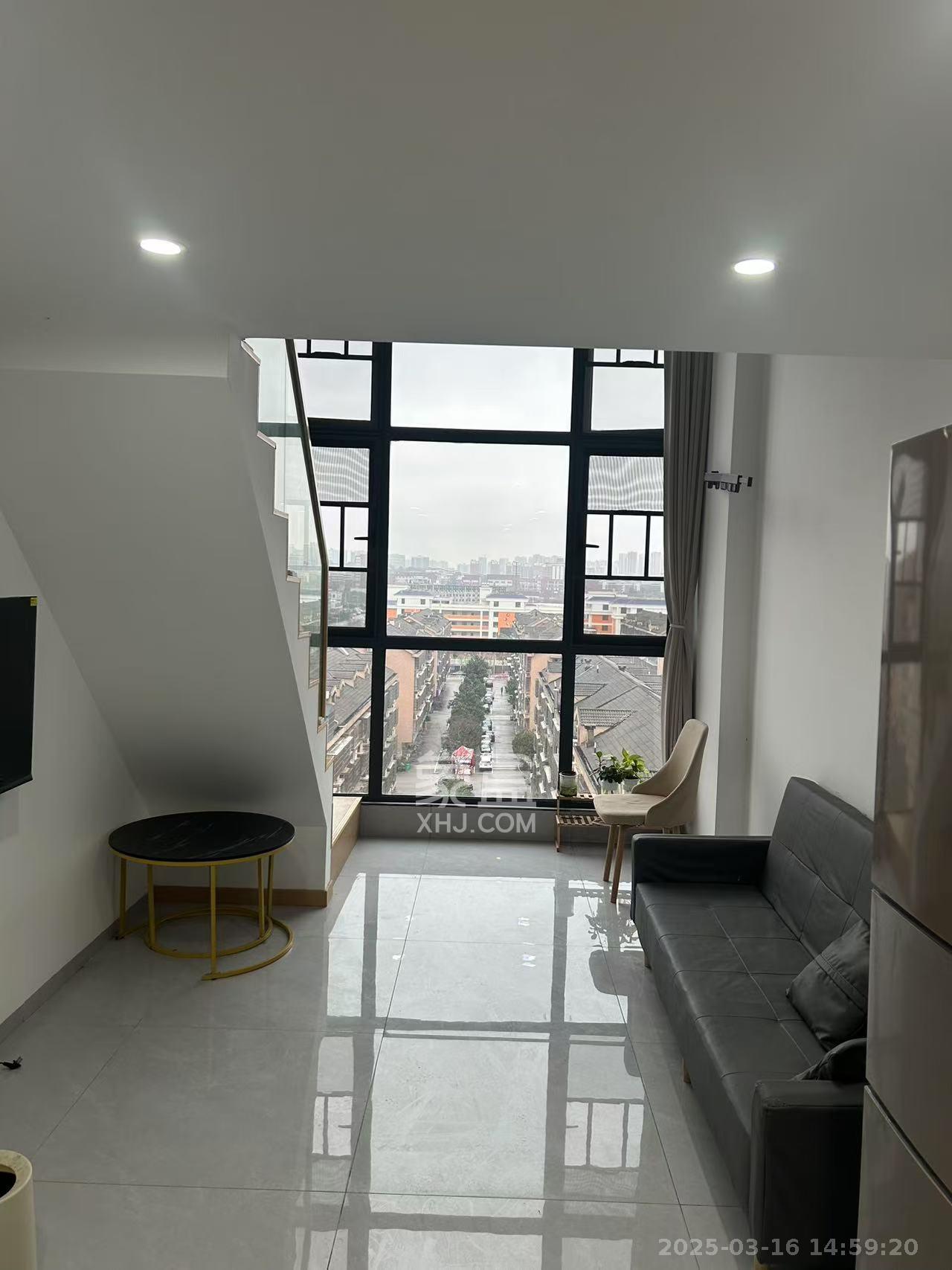 新长海D1站  1室1厅1卫    1350.0元/月室内图