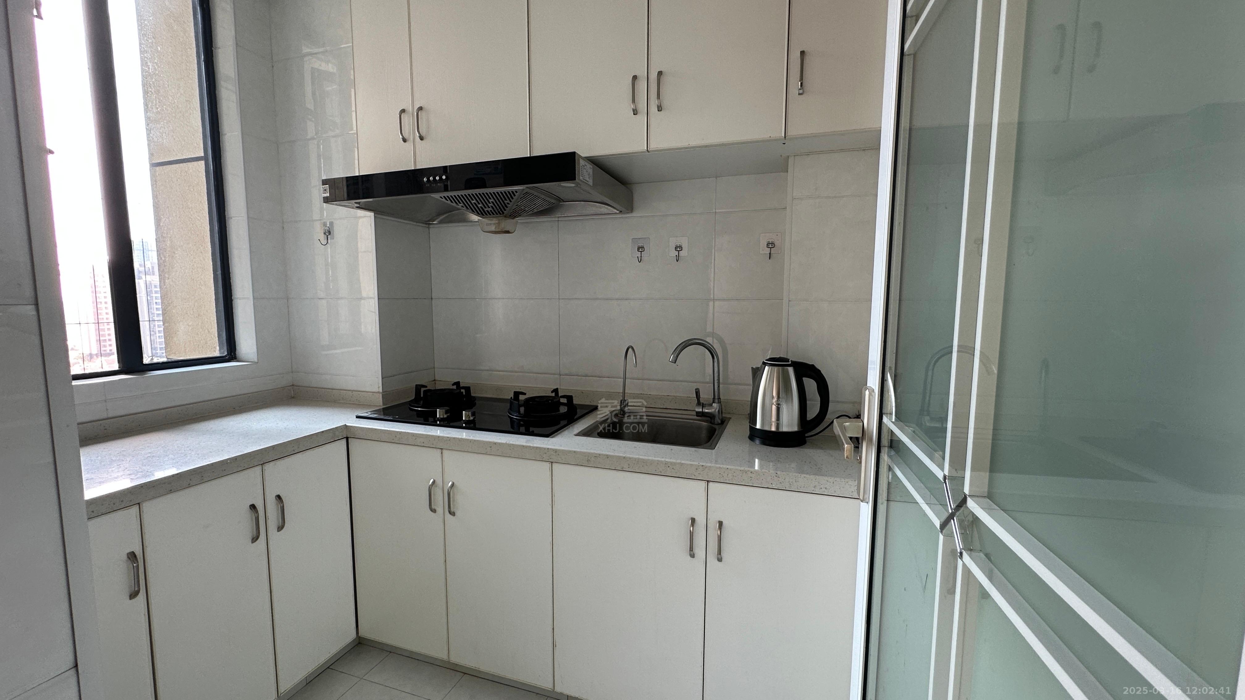 白金汉宫 2室1厅1卫 1500.0元/月 白金汉宫 2室1厅1卫 1500.0元/月室内图