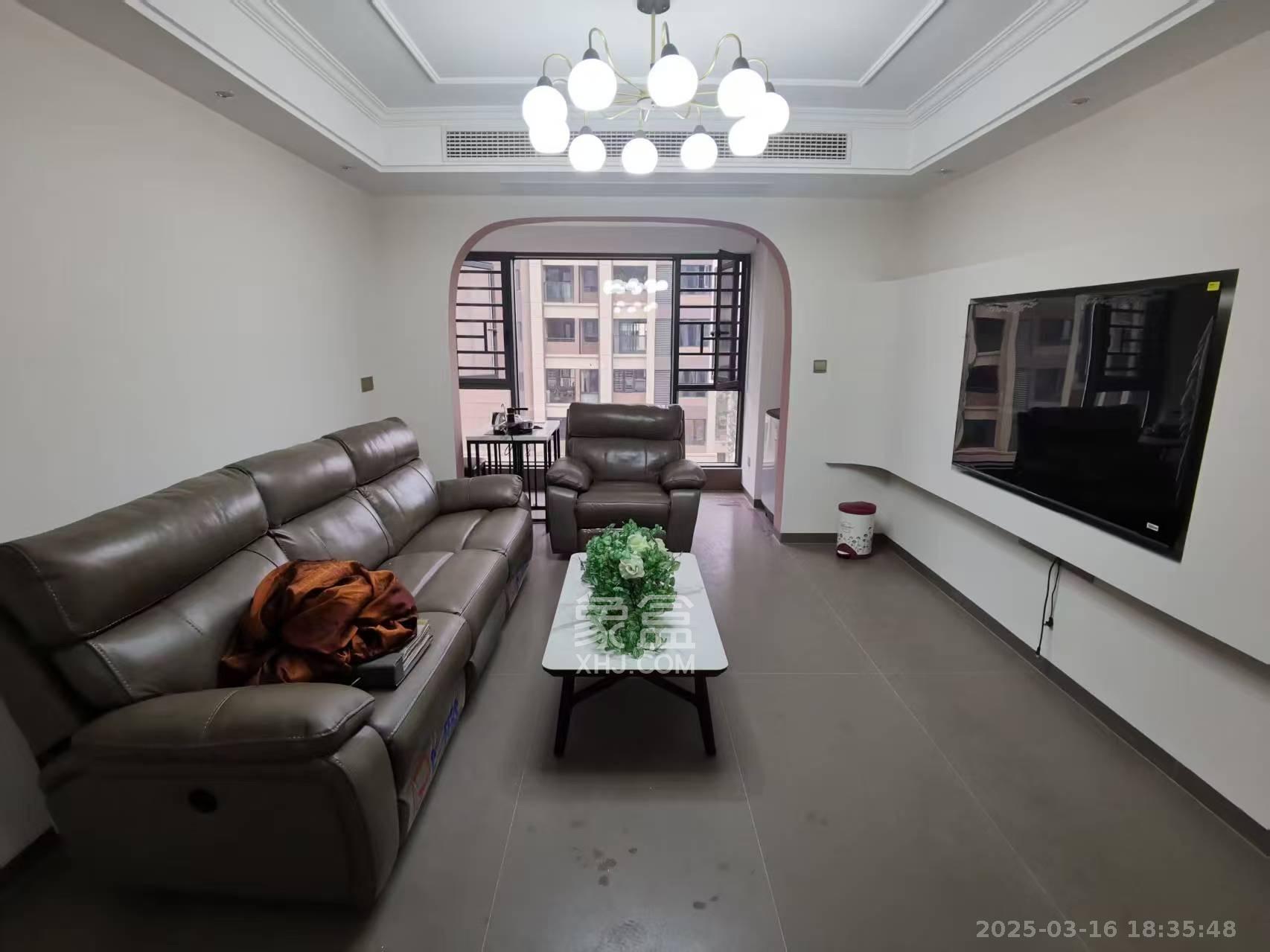 汉唐世家一期  3室2厅2卫    3000.0元/月 汉唐世家一期  3室2厅2卫    3000.0元/月室内图1