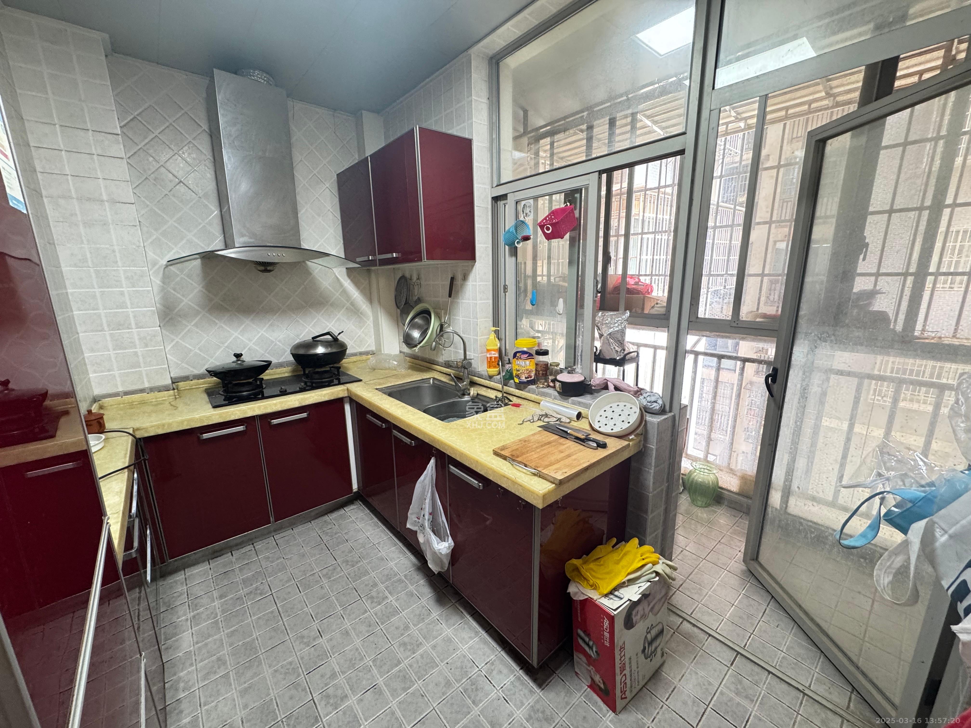 白沙湾嘉园 3室2厅2卫 2800.0元/月 白沙湾嘉园 3室2厅2卫 2800.0元/月室内图