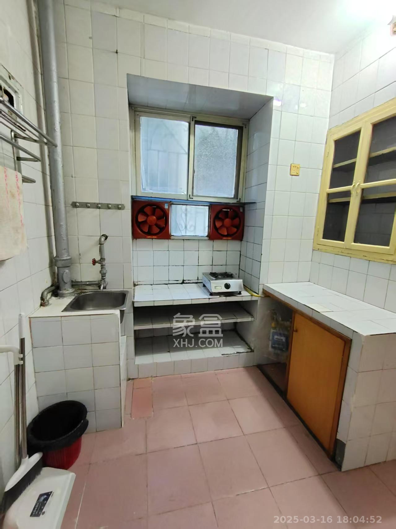 乔庄社区 1室1厅1卫 1500.0元/月 乔庄社区 1室1厅1卫 1500.0元/月室内图