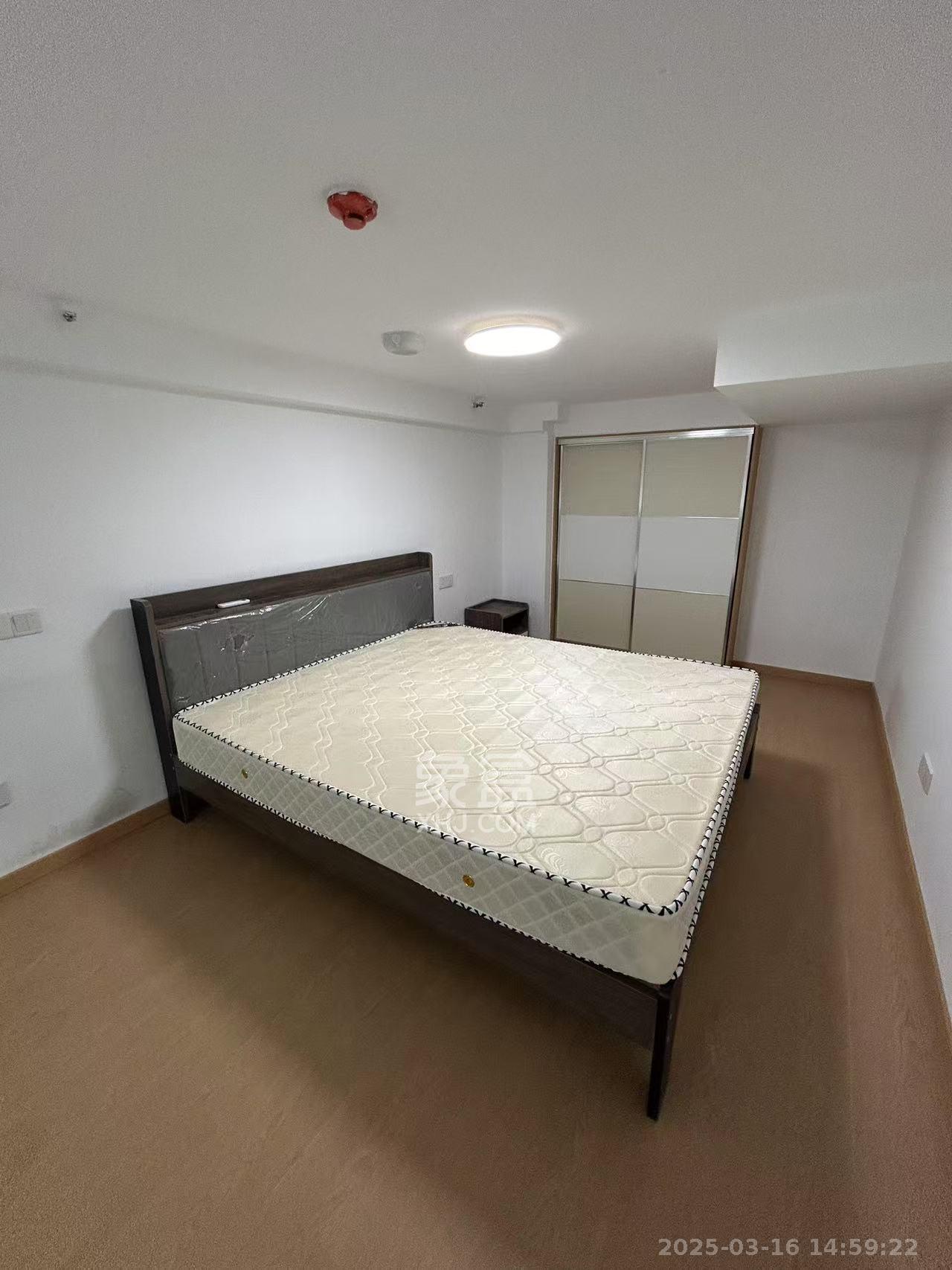 新长海D1站  1室1厅1卫    1350.0元/月室内图