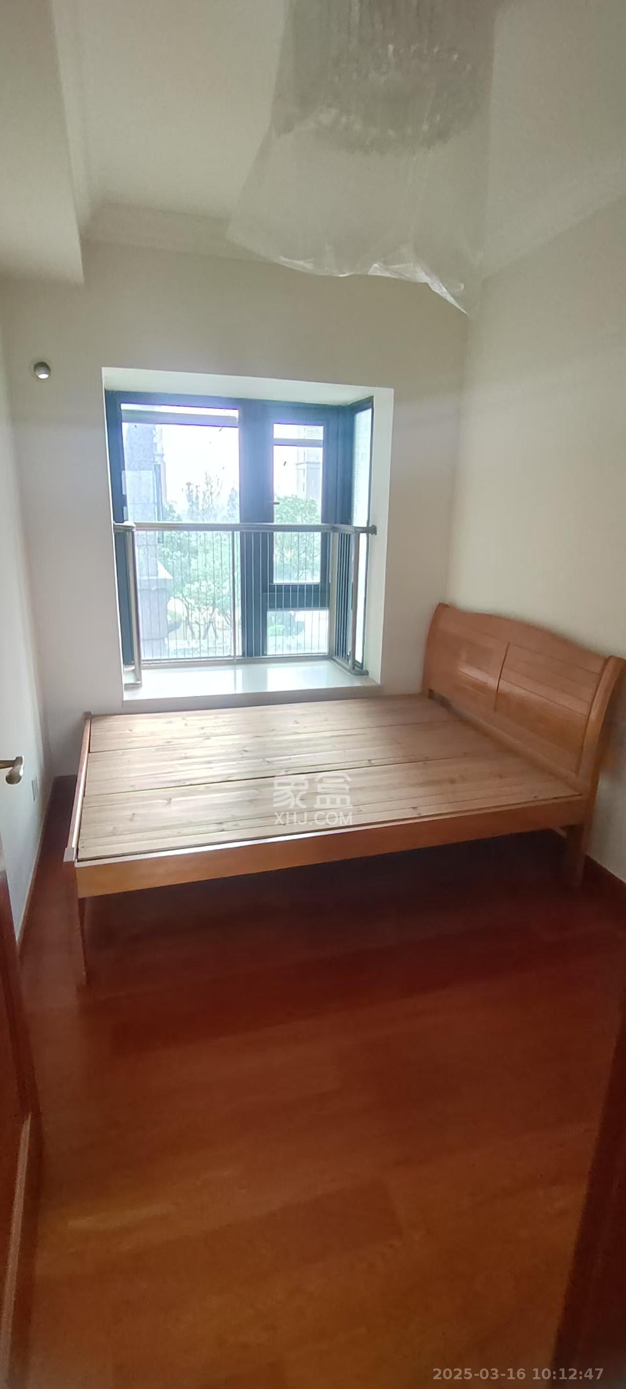 恒大御景半岛  3室2厅2卫   1800.00元/月室内图